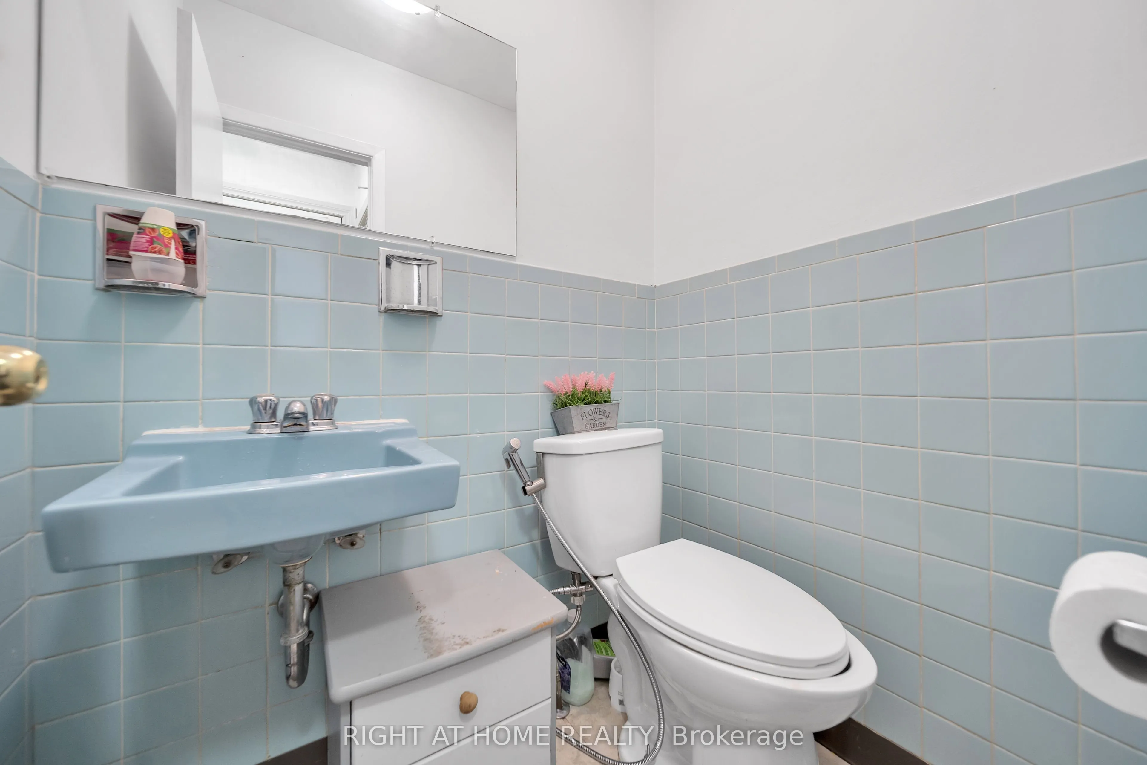 312 Westcourt Place, #37