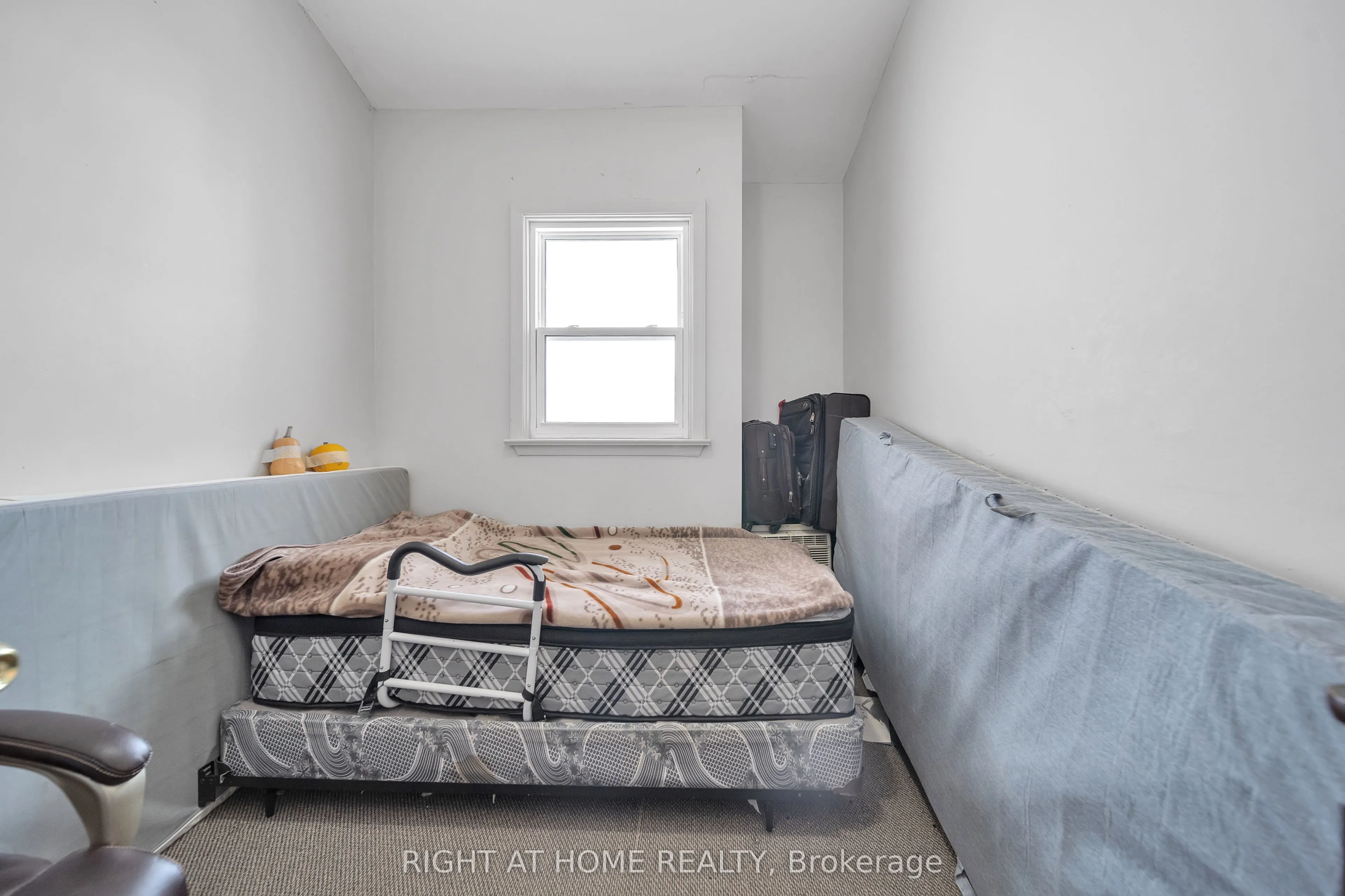 312 Westcourt Place, #37
