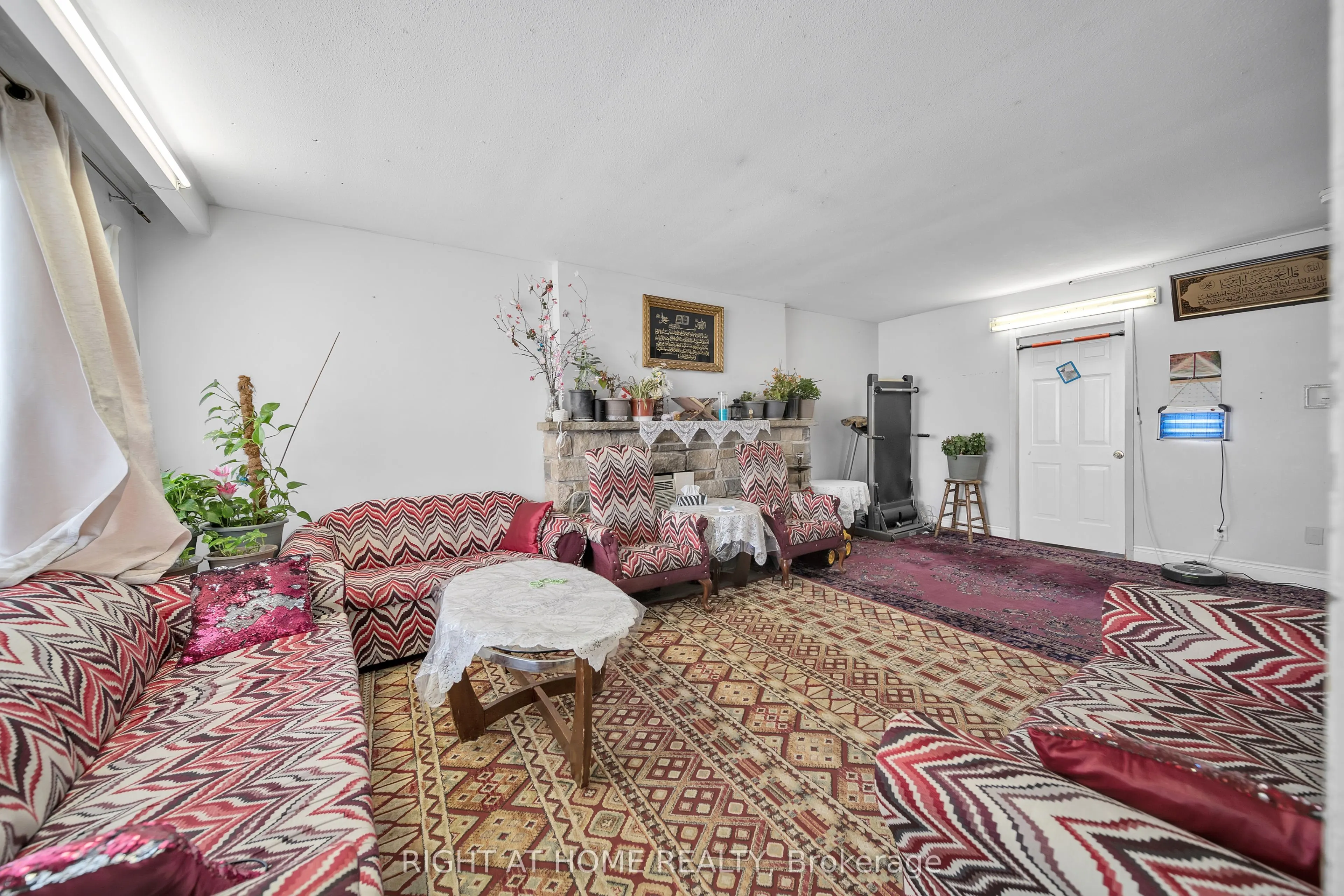 312 Westcourt Place, #37