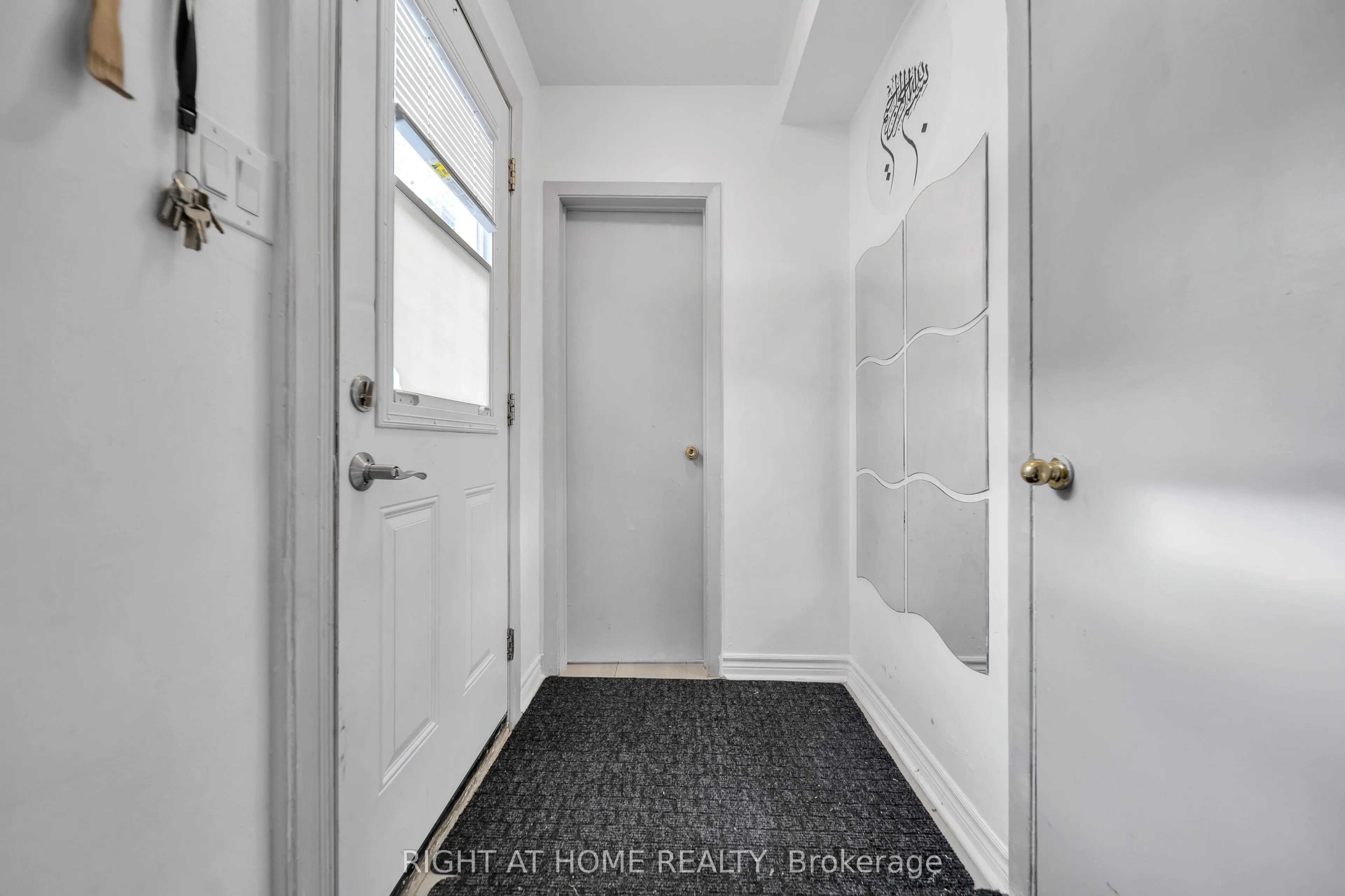 272 Westcourt Place, #110