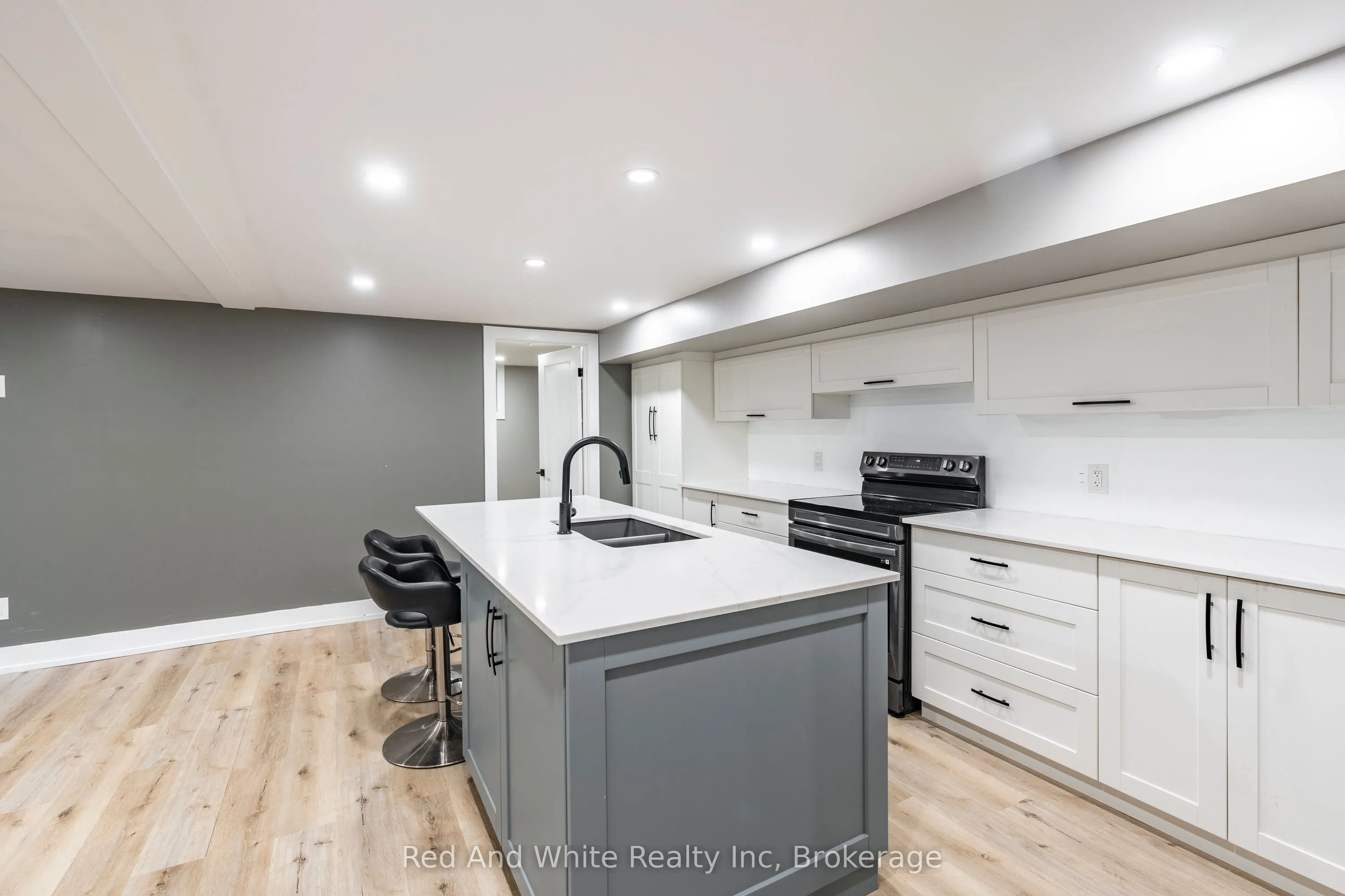 346 Jerseyville Road W