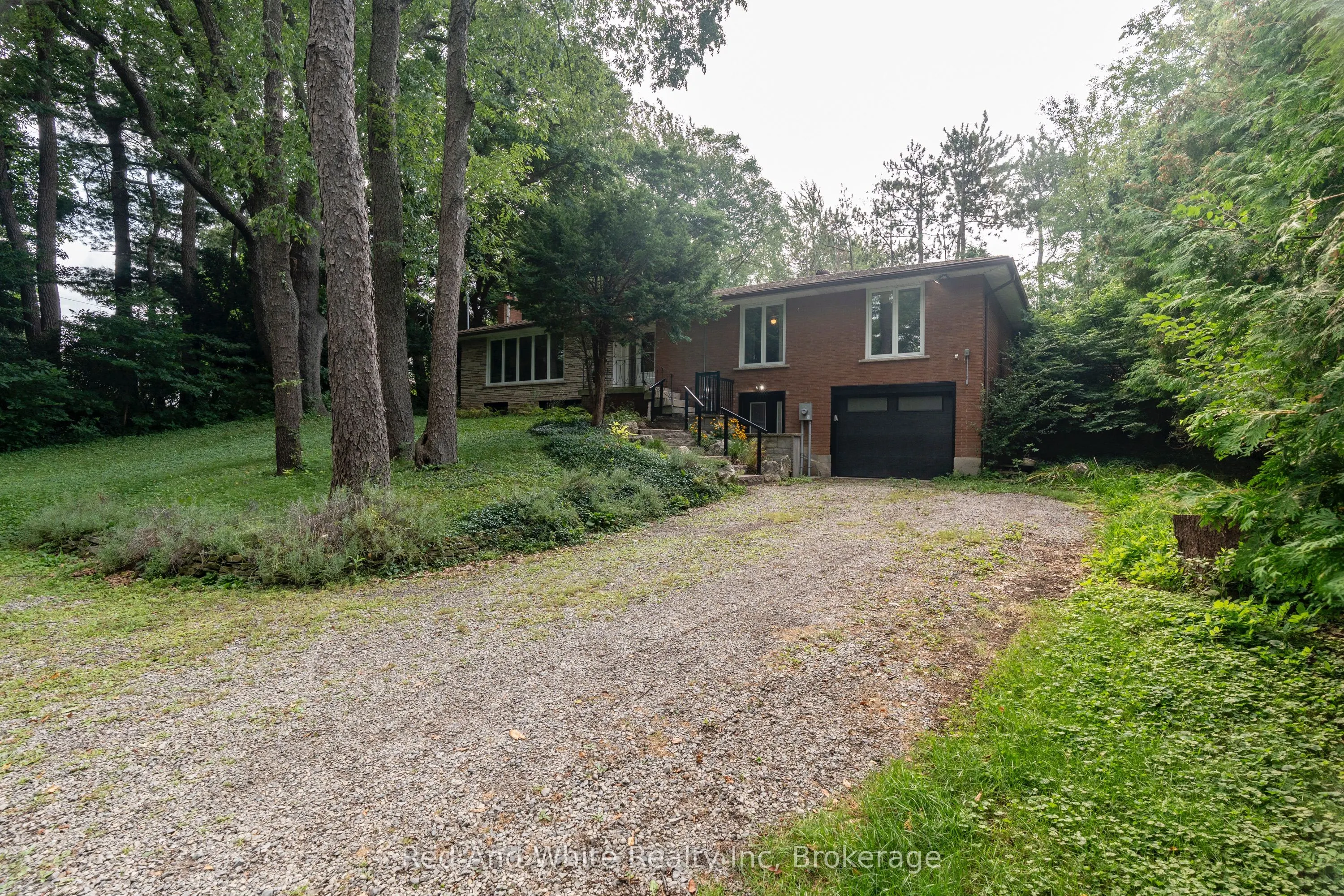 346 Jerseyville Road W
