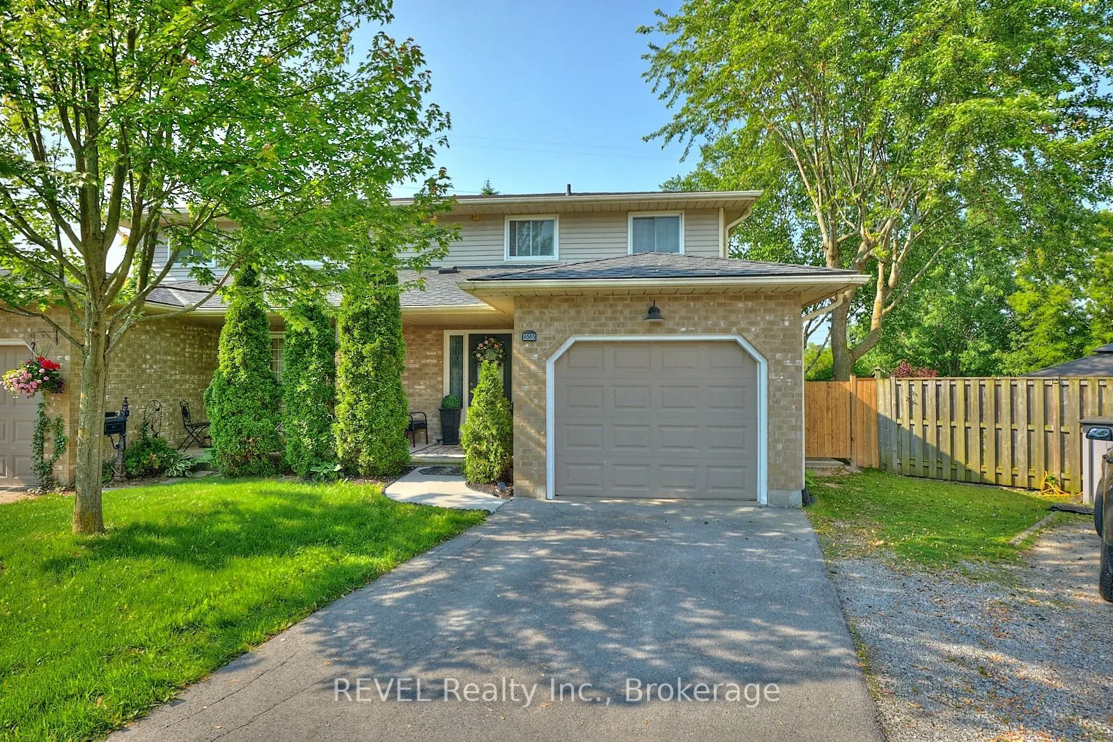 6585 Kuhn Crescent