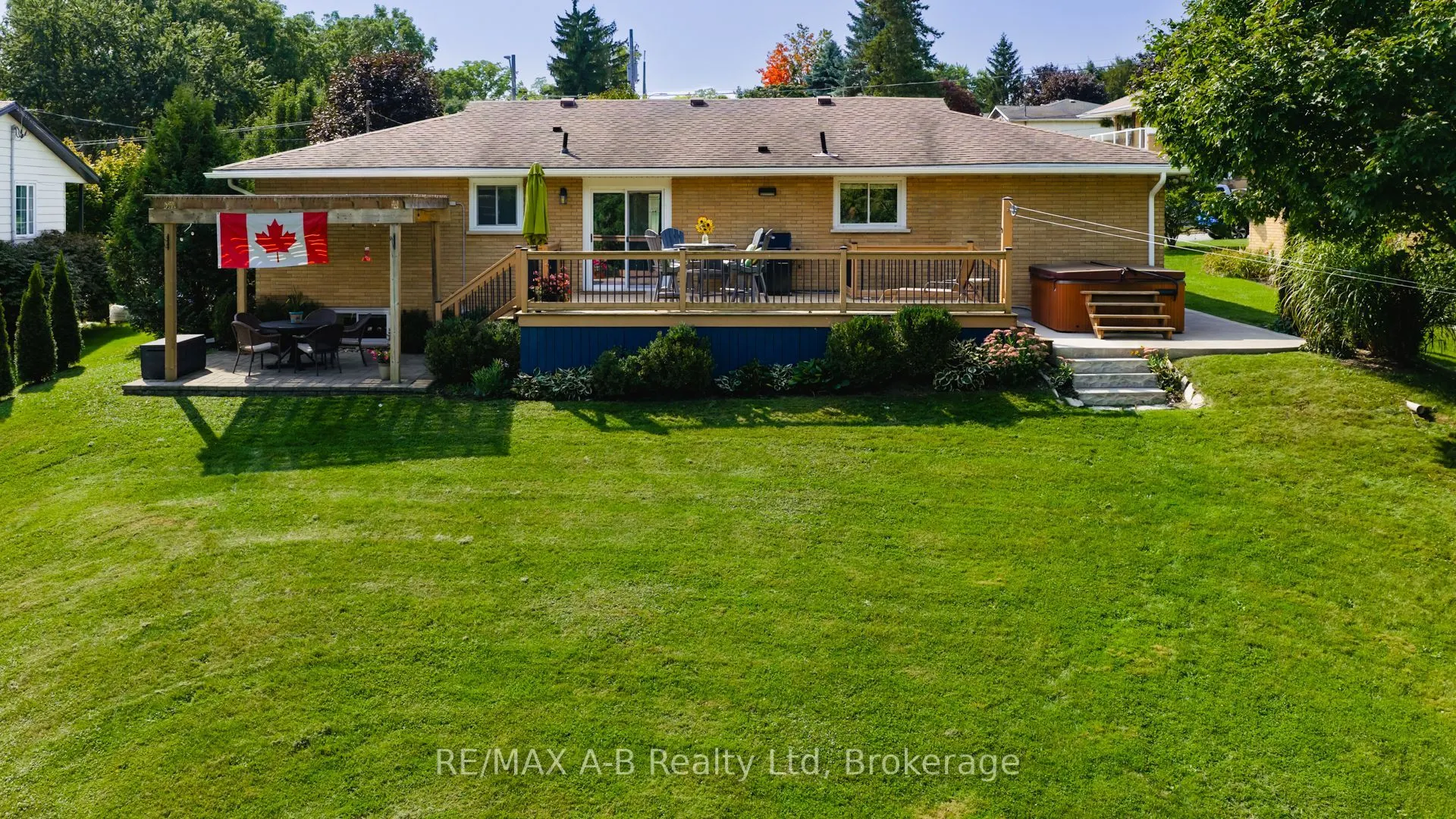 43 Widder Street W