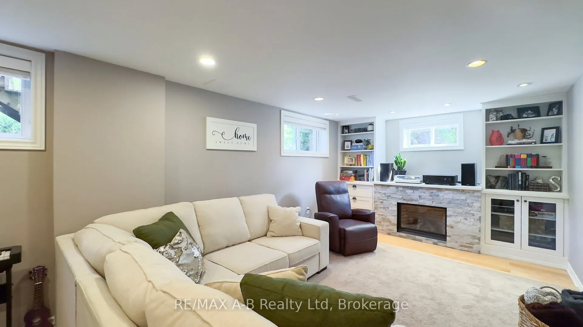 43 Widder Street W