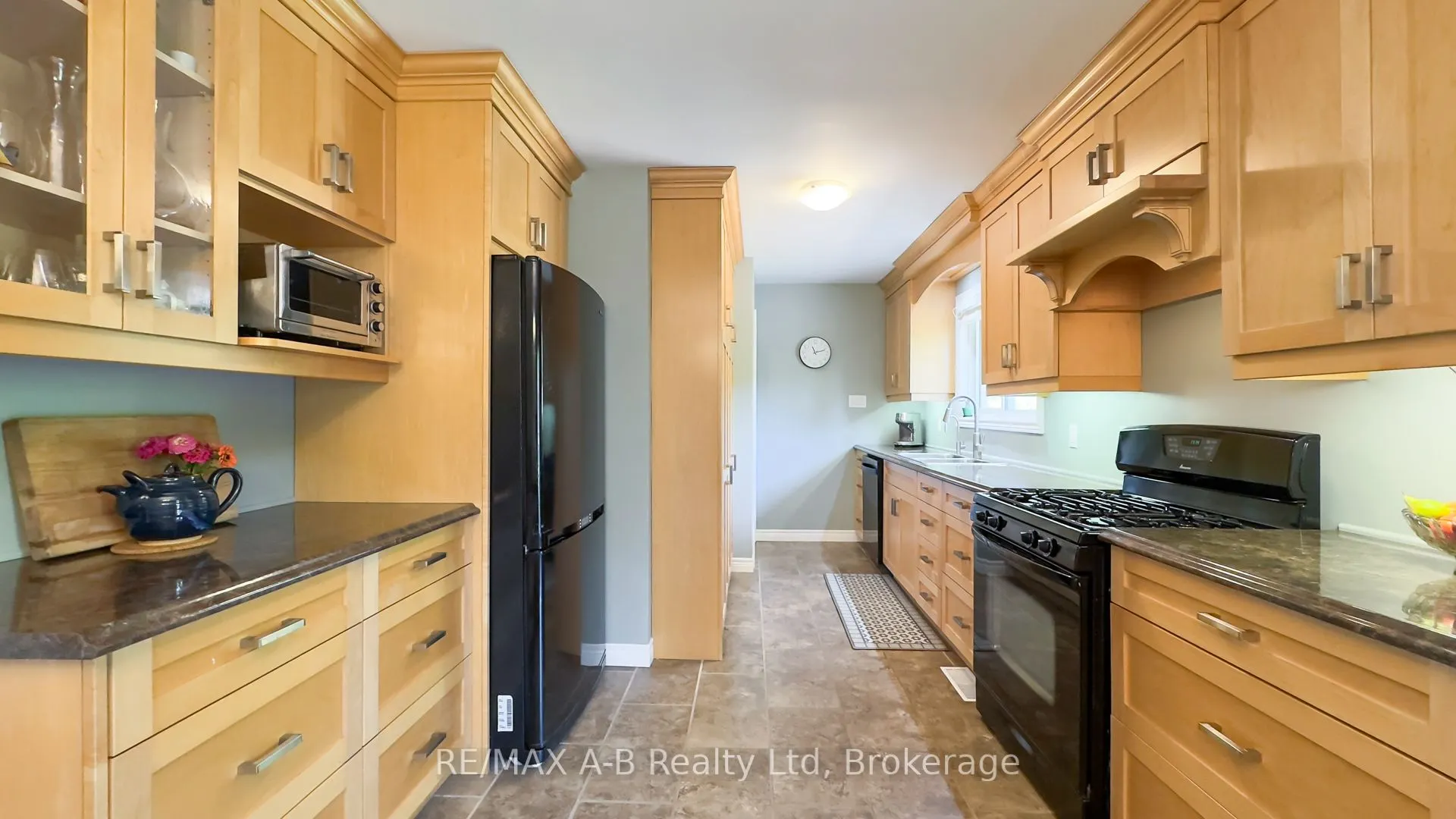 43 Widder Street W