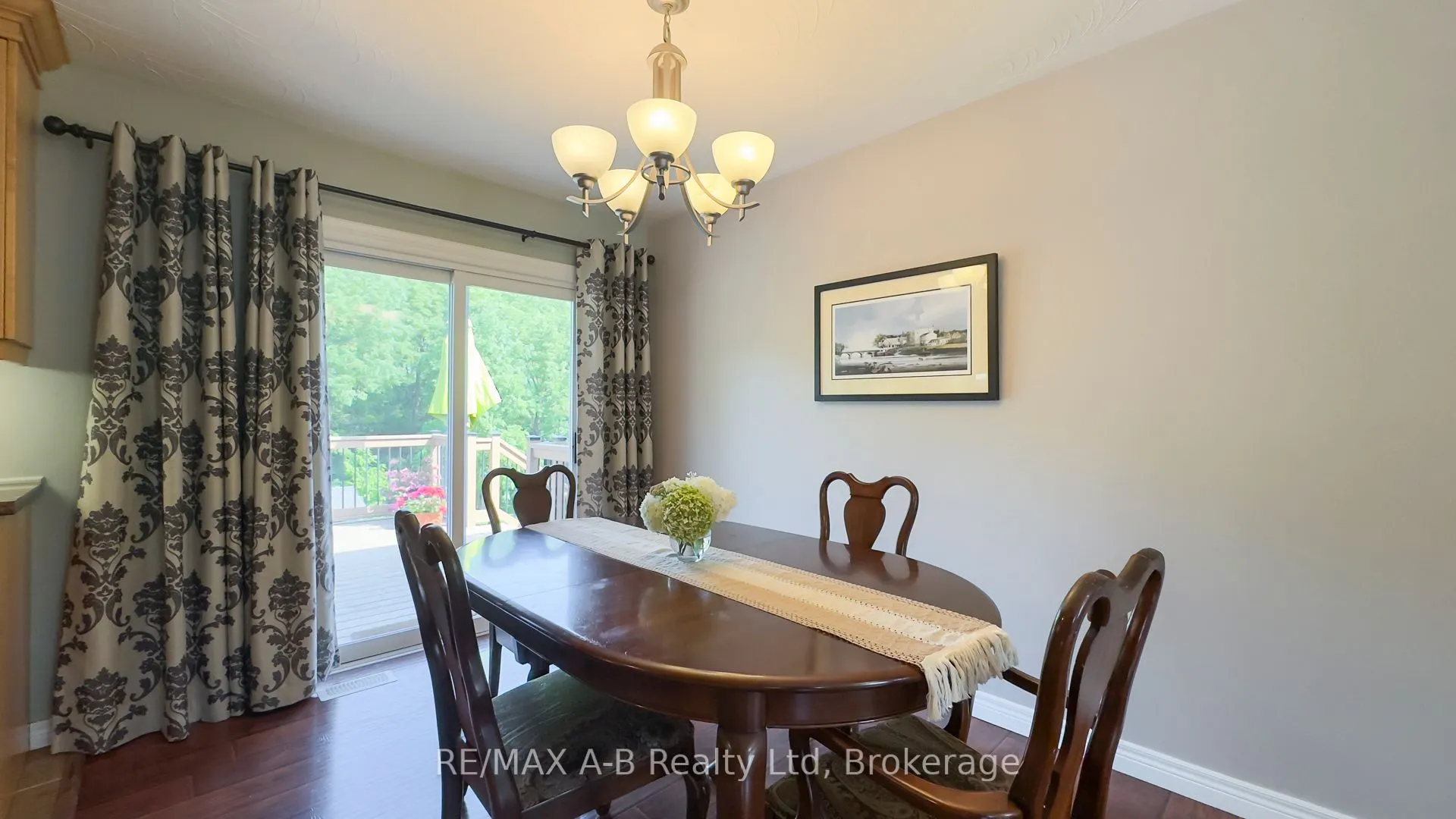 43 Widder Street W