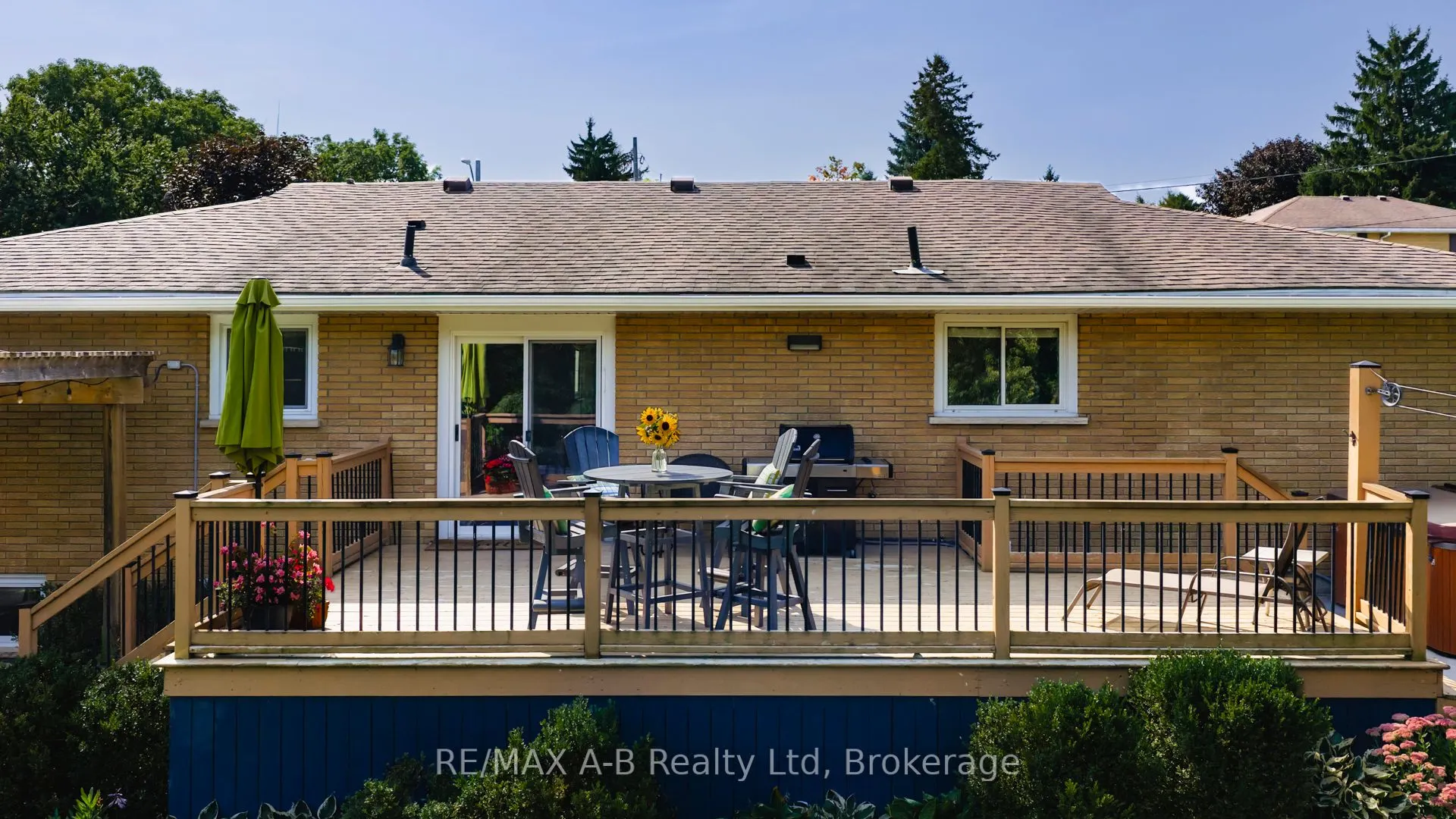 43 Widder Street W