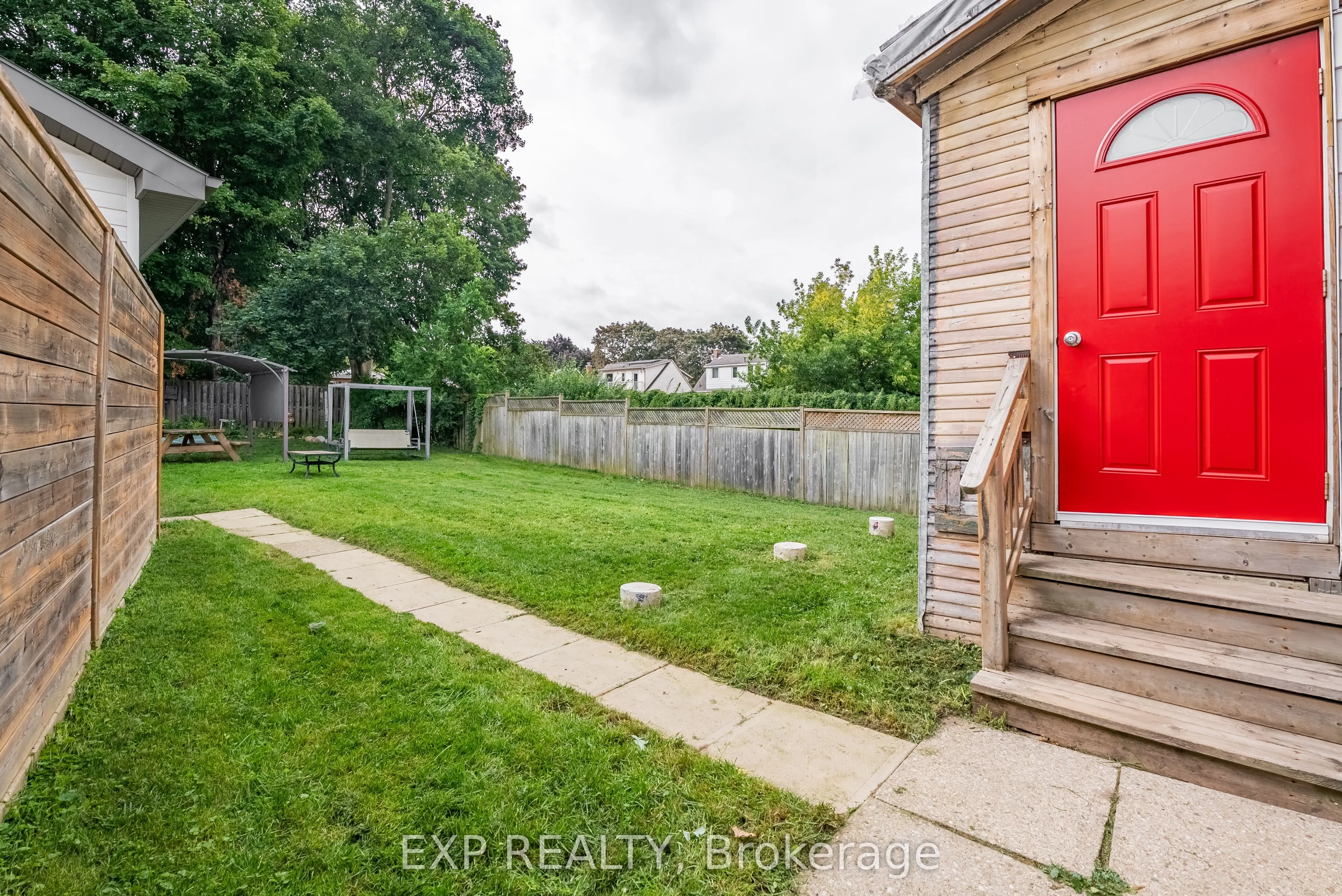227 Bridgeport Road E