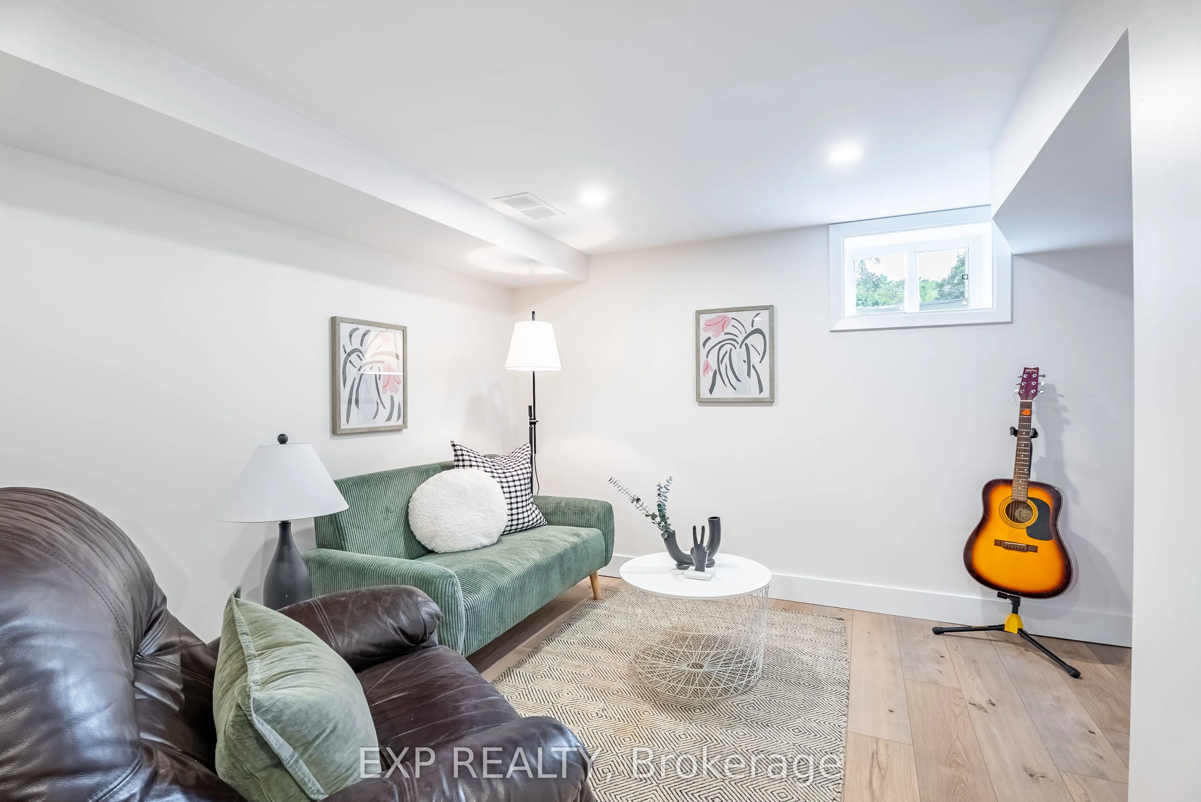 227 Bridgeport Road E