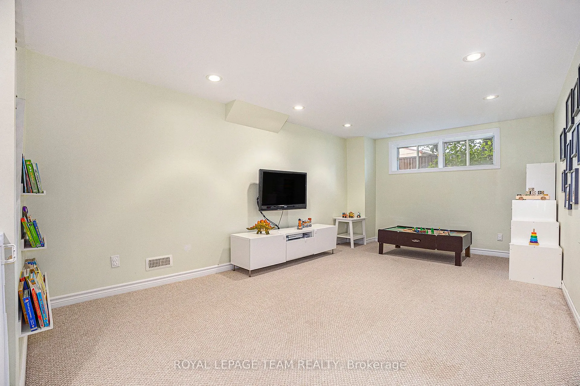 119 Huntsman Crescent