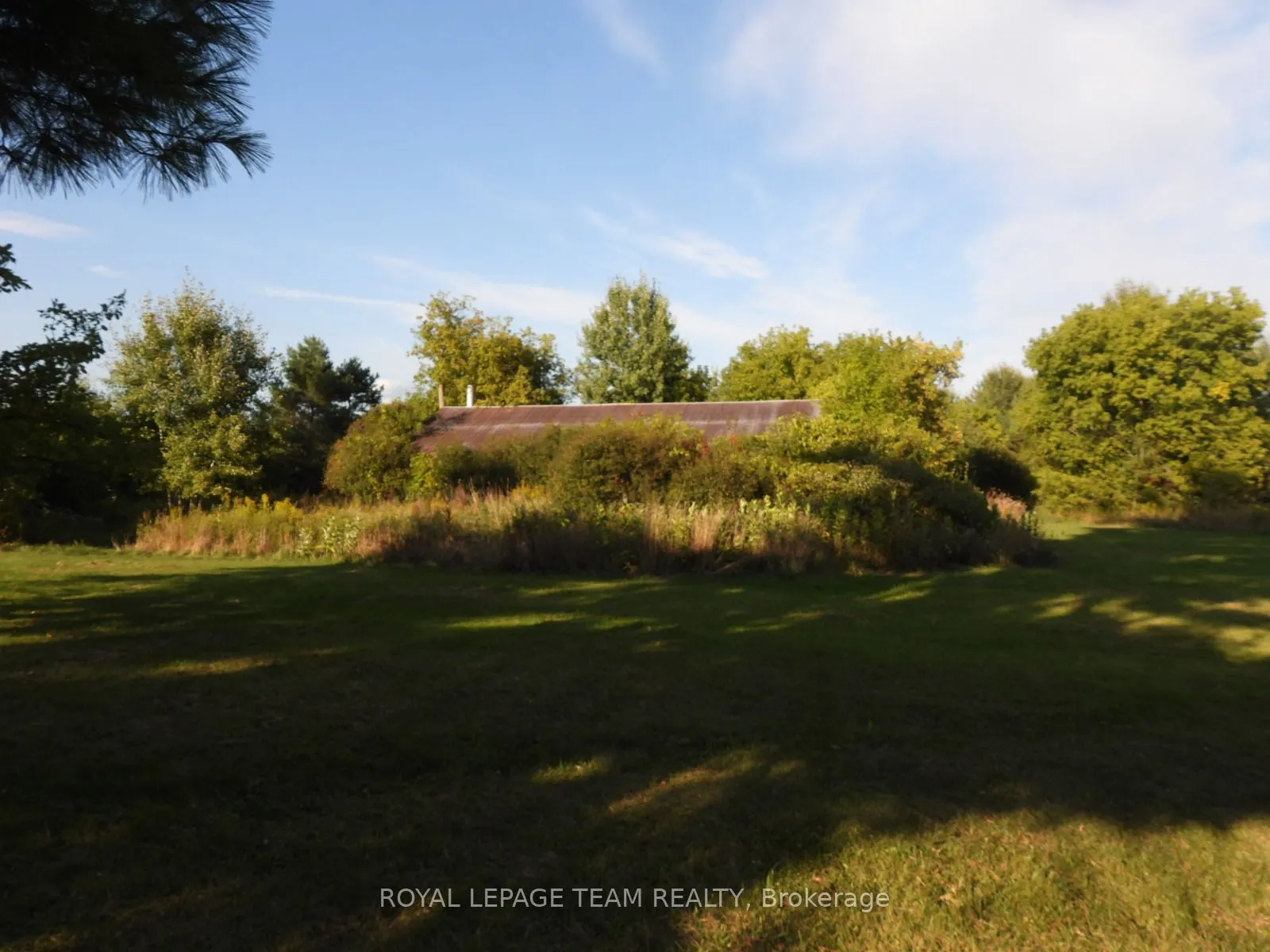 2710 Dunrobin Road
