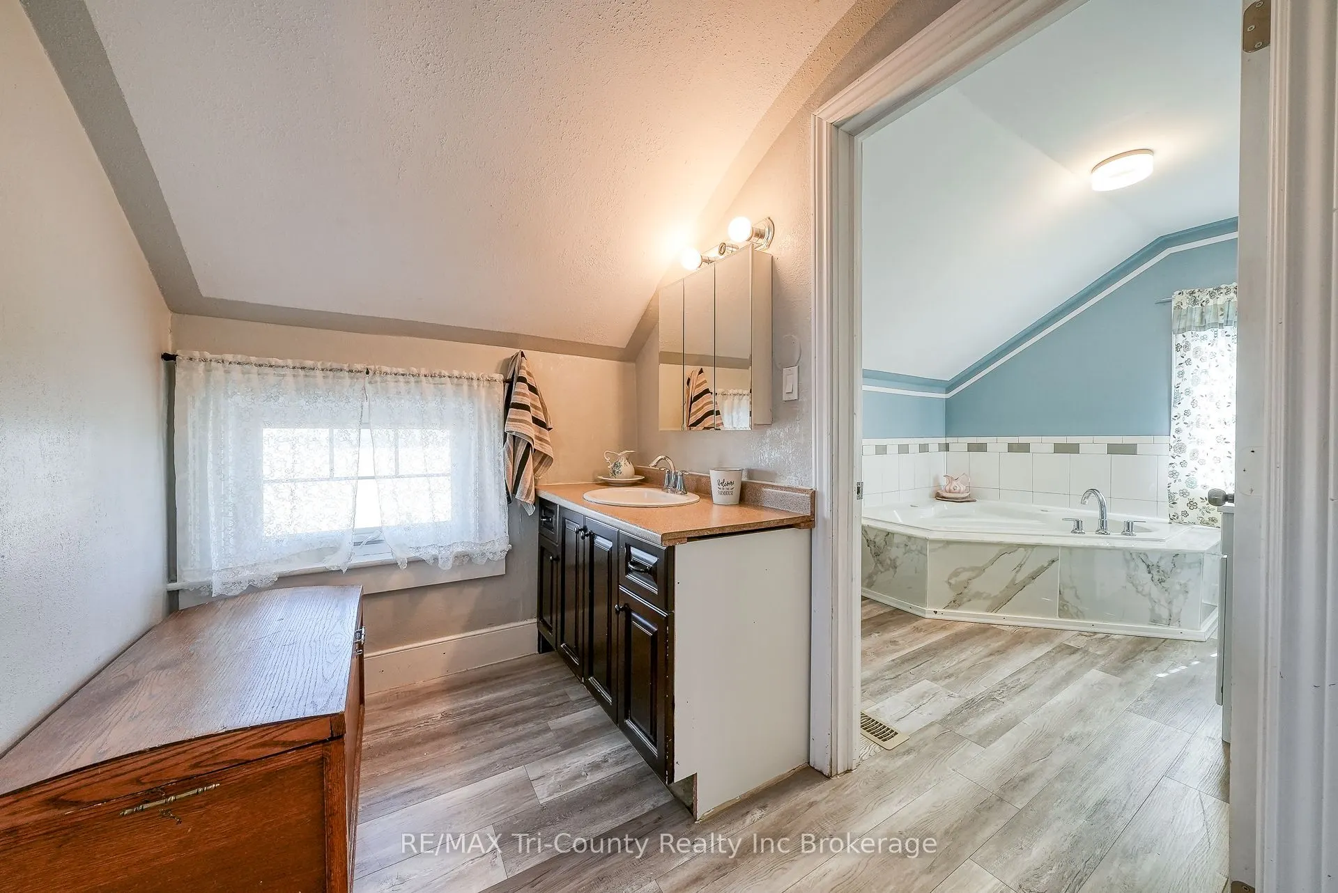 9693 Culloden Road