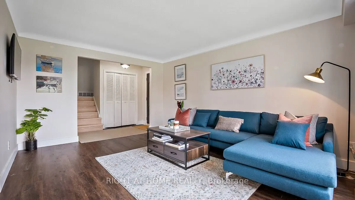 3 Governor Simcoe Drive