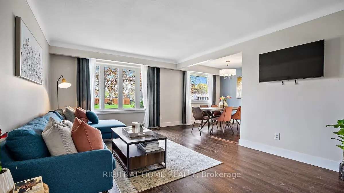 3 Governor Simcoe Drive