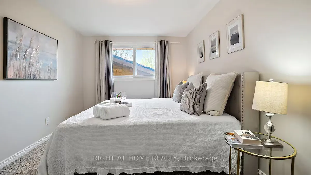 3 Governor Simcoe Drive