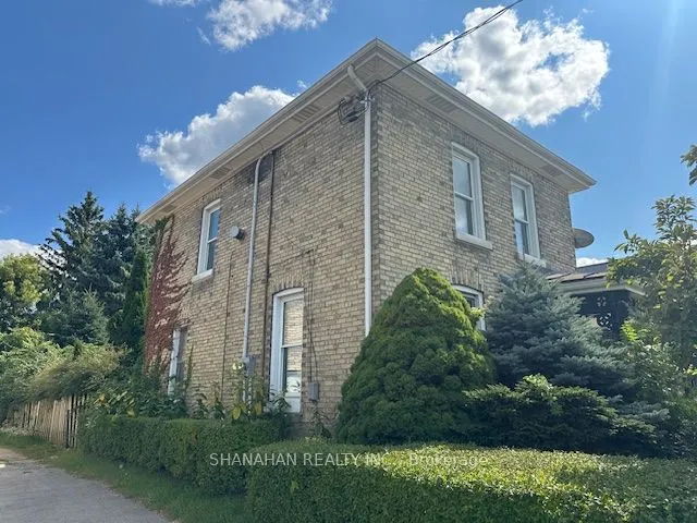 126 Metcalfe Street W #A&B