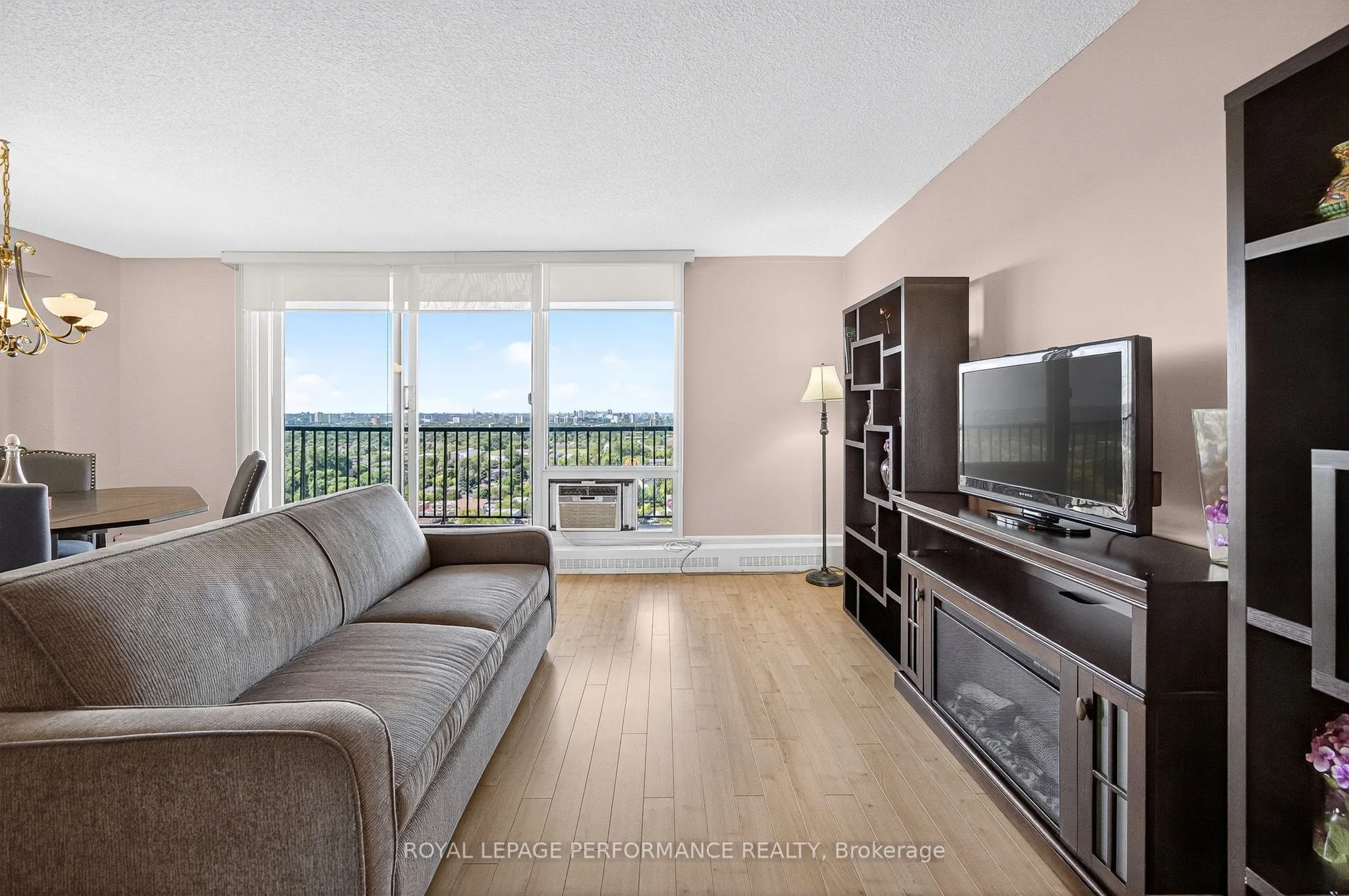 665 BATHGATE Drive, #1904