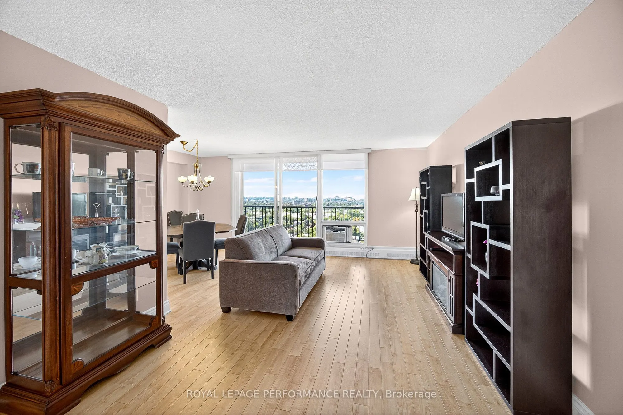 665 BATHGATE Drive, #1904