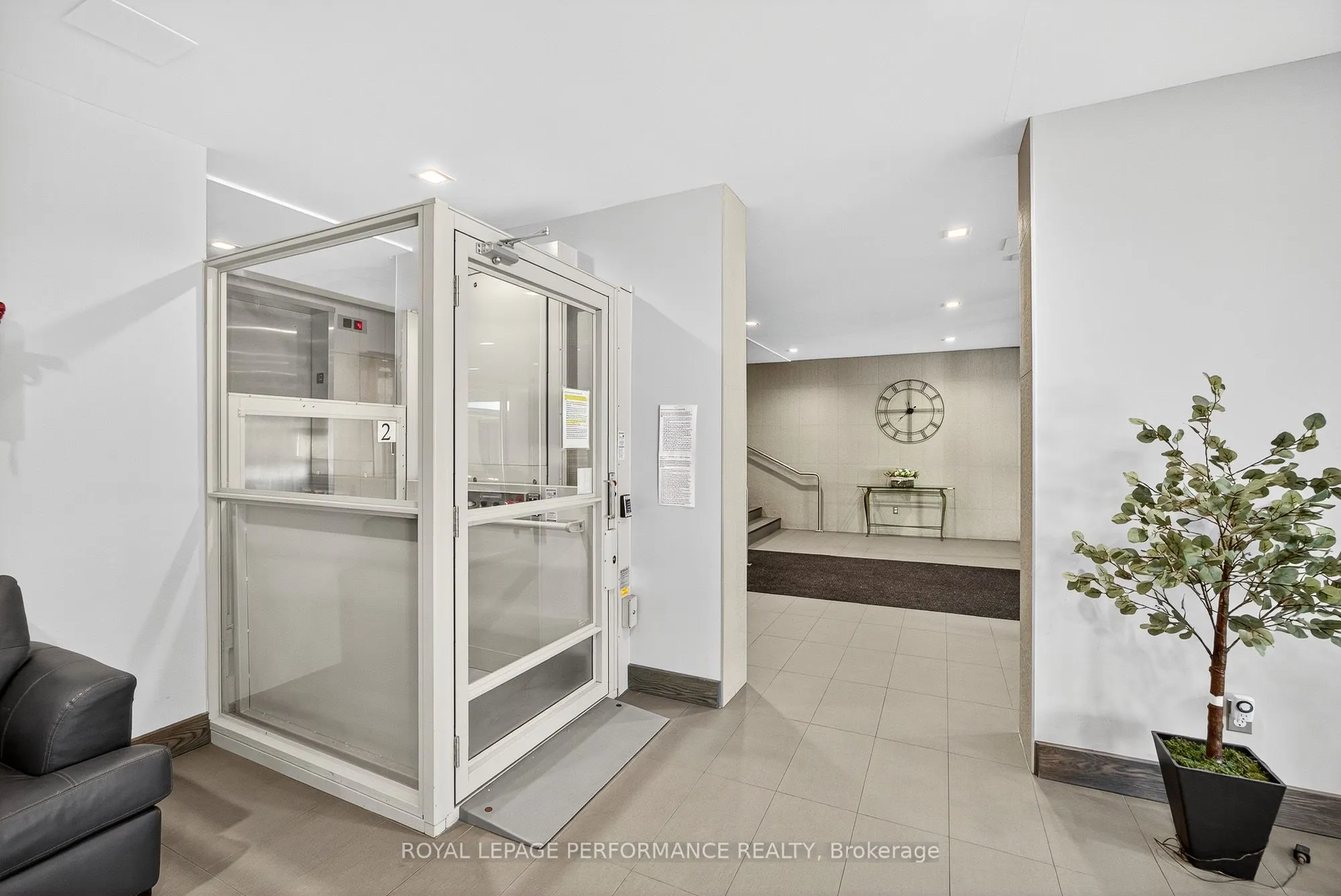 665 BATHGATE Drive, #1904