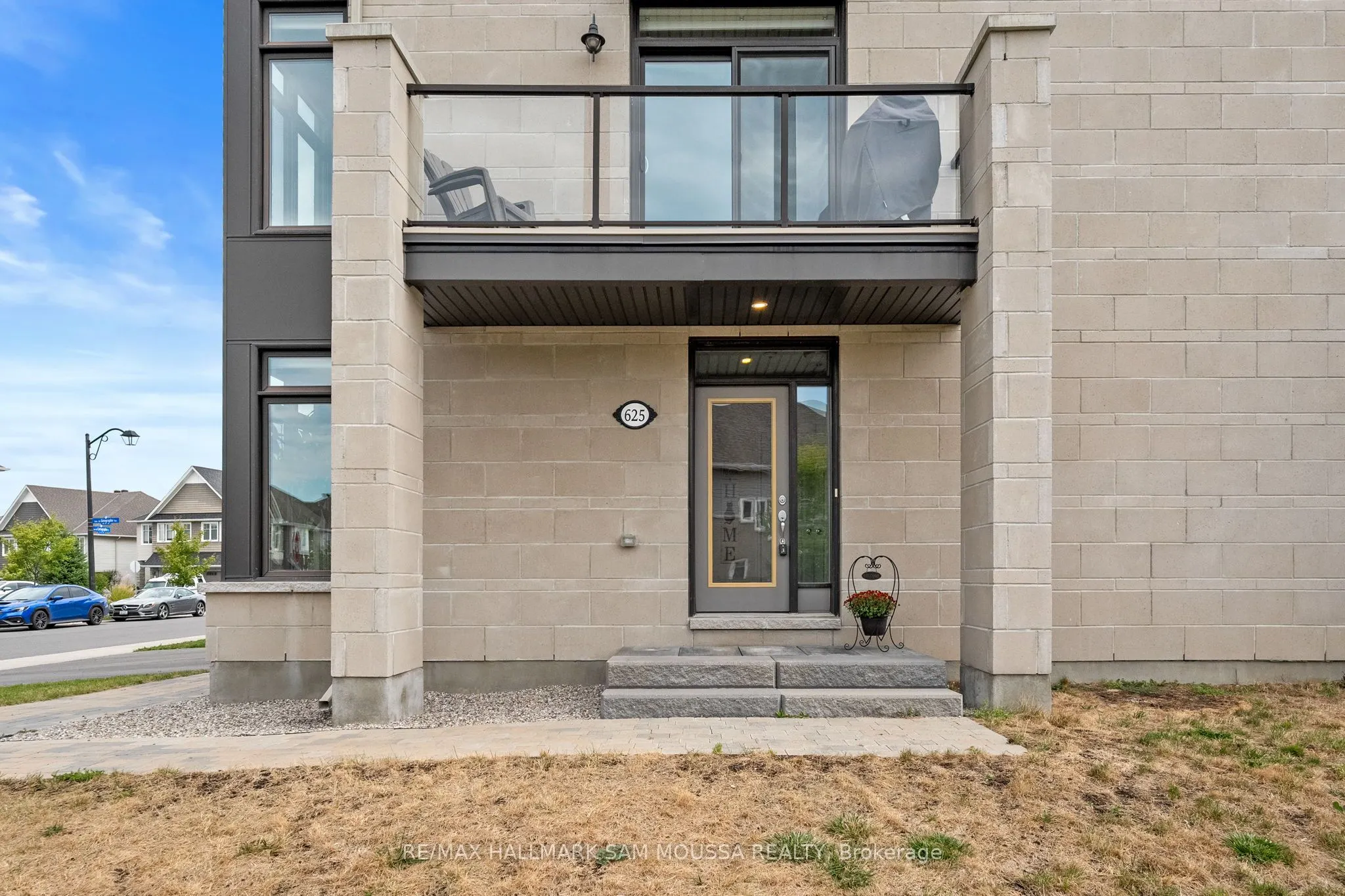 625 Cartographe Street