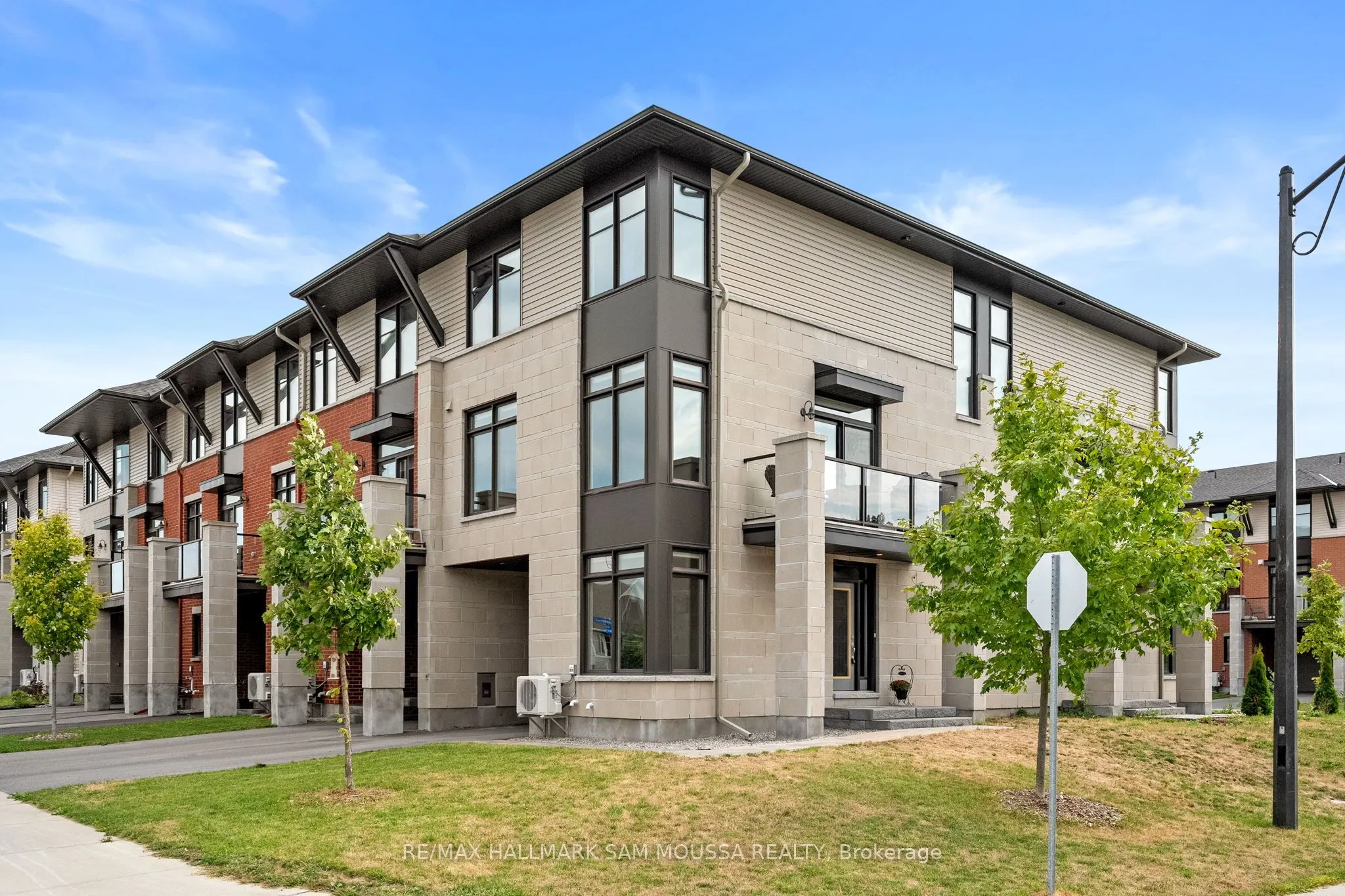625 Cartographe Street
