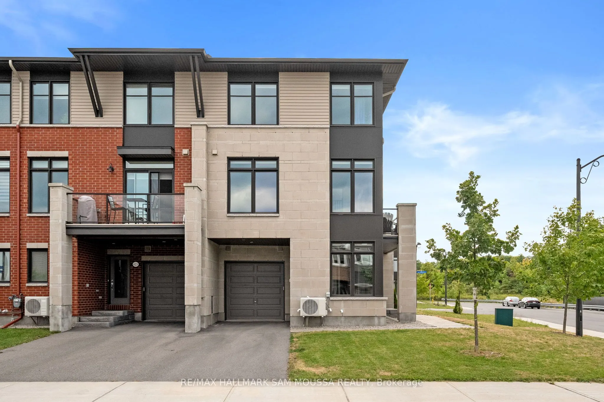 625 Cartographe Street
