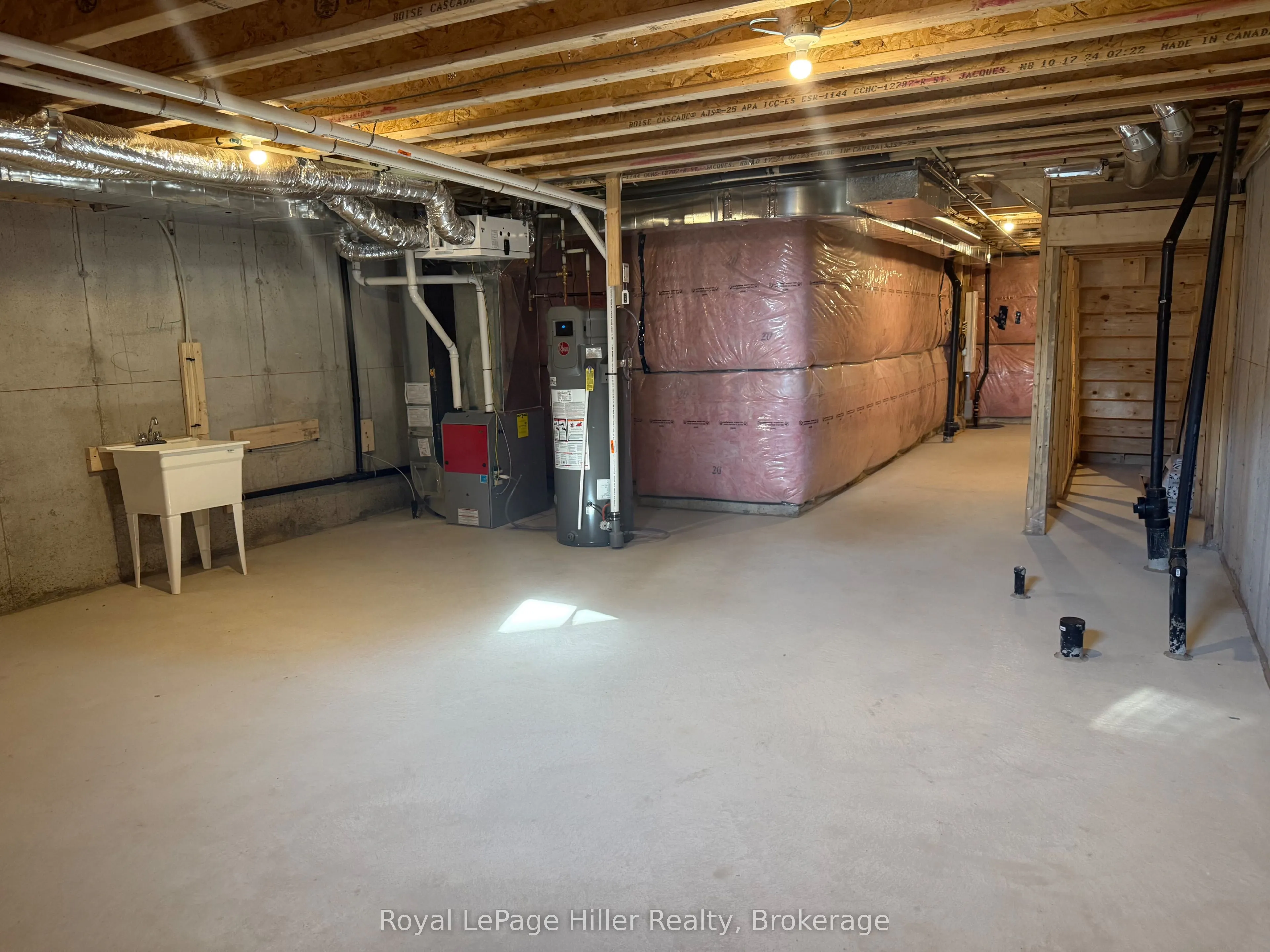 6 Poett Avenue