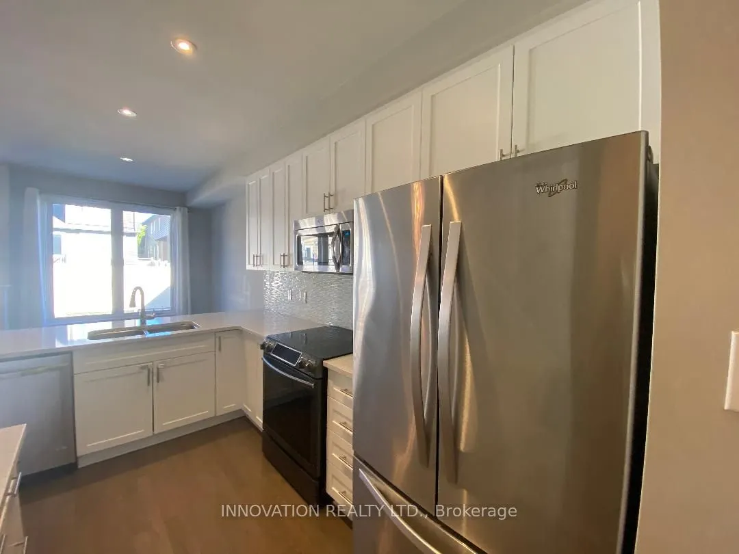 322 Fergus Crescent