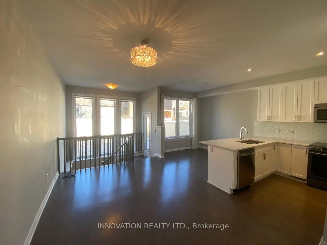 322 Fergus Crescent