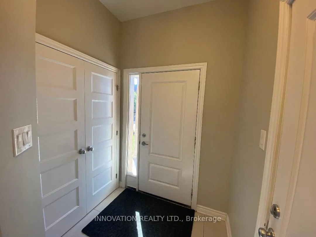 322 Fergus Crescent