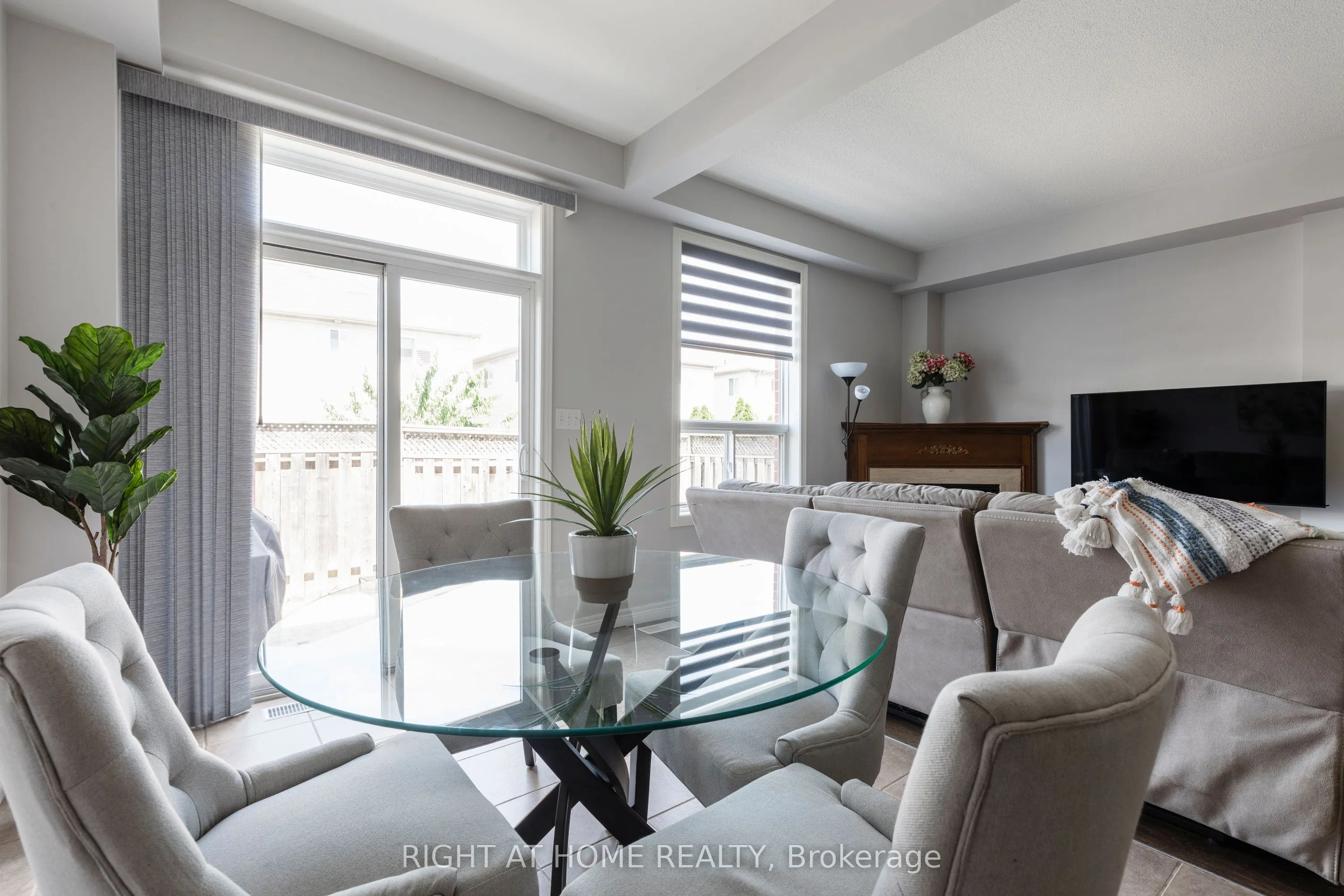 56 Marina Point Crescent