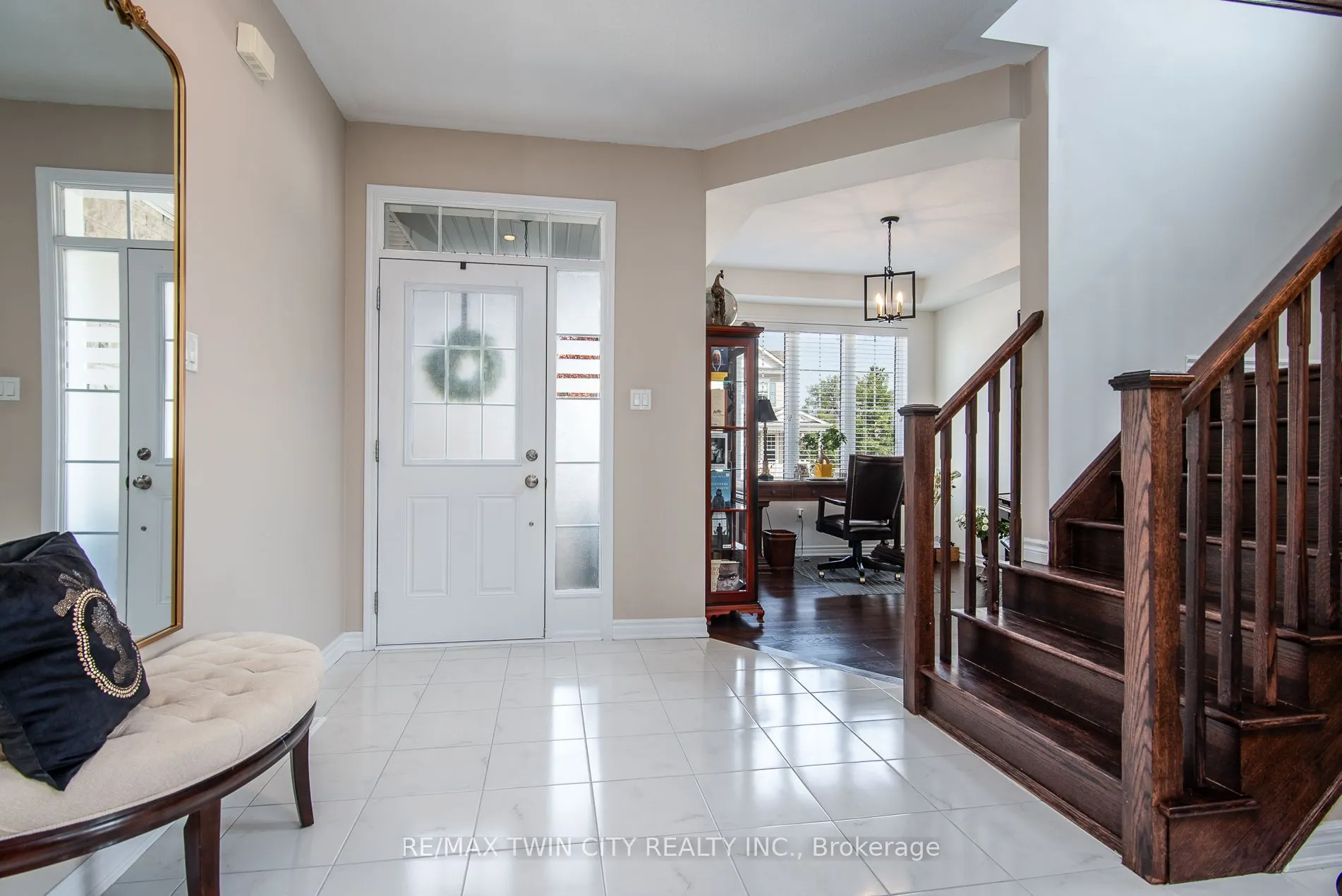 232 Shady Glen Crescent