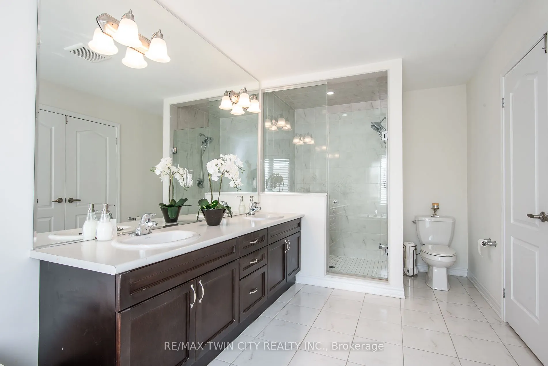 232 Shady Glen Crescent
