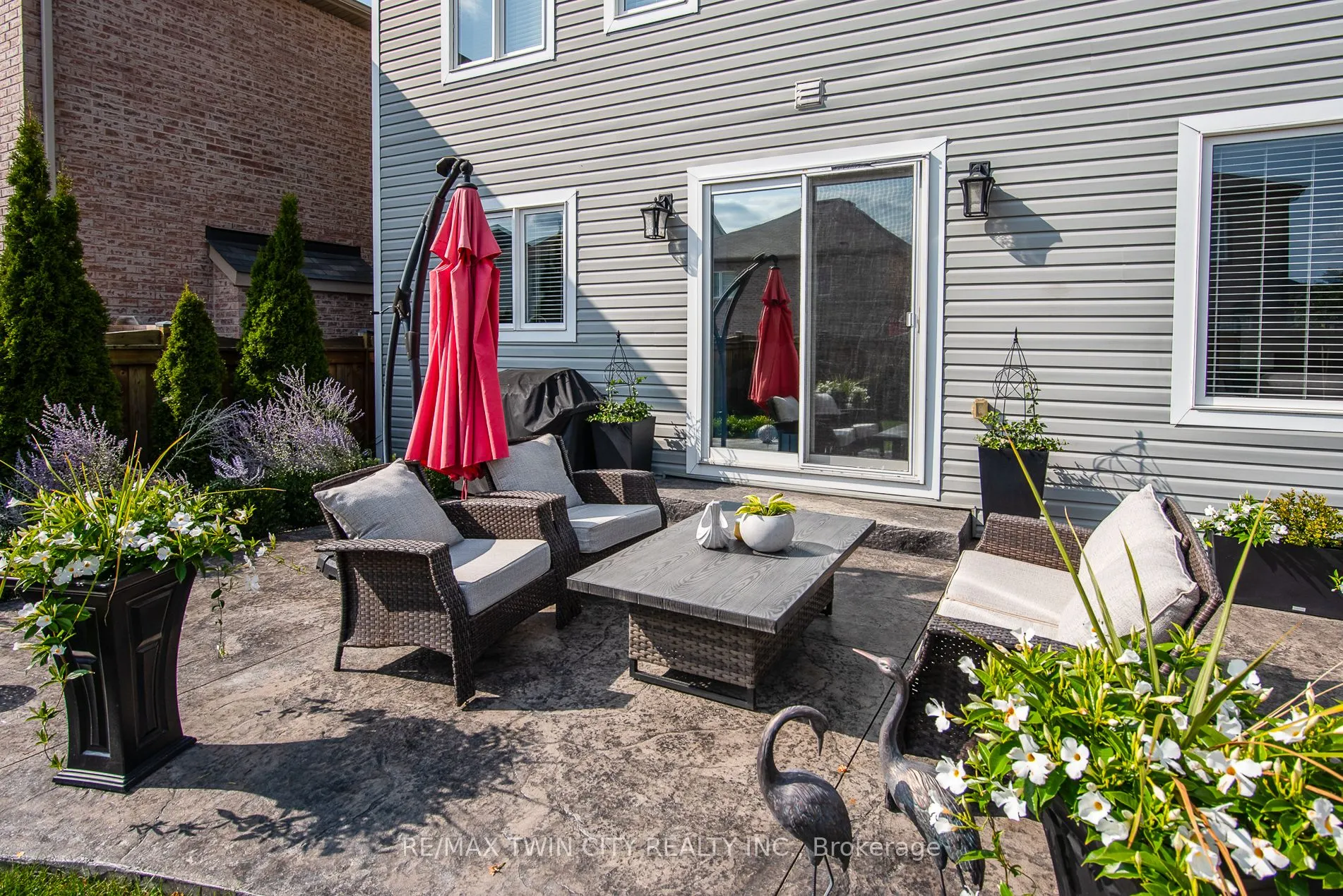 232 Shady Glen Crescent