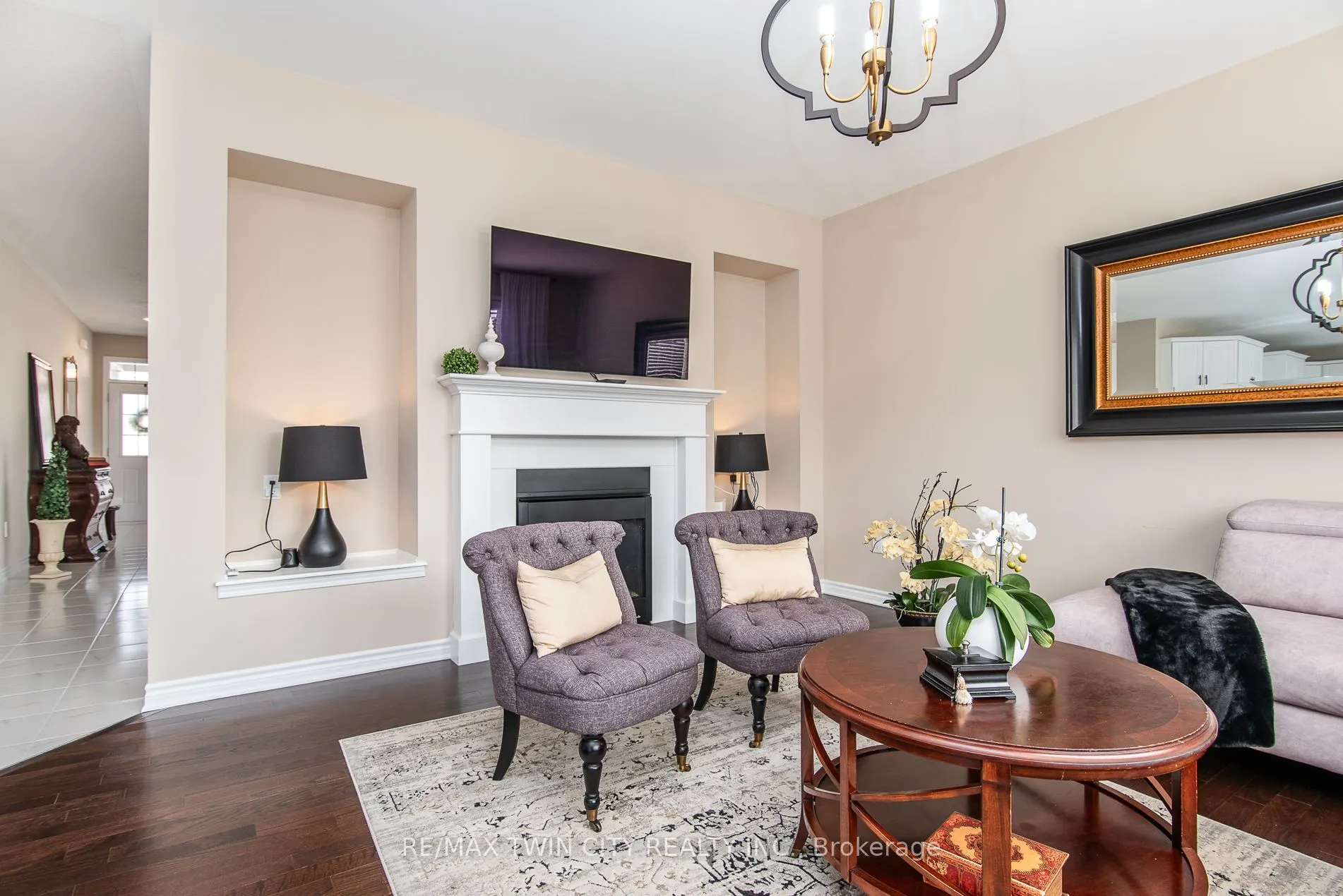 232 Shady Glen Crescent