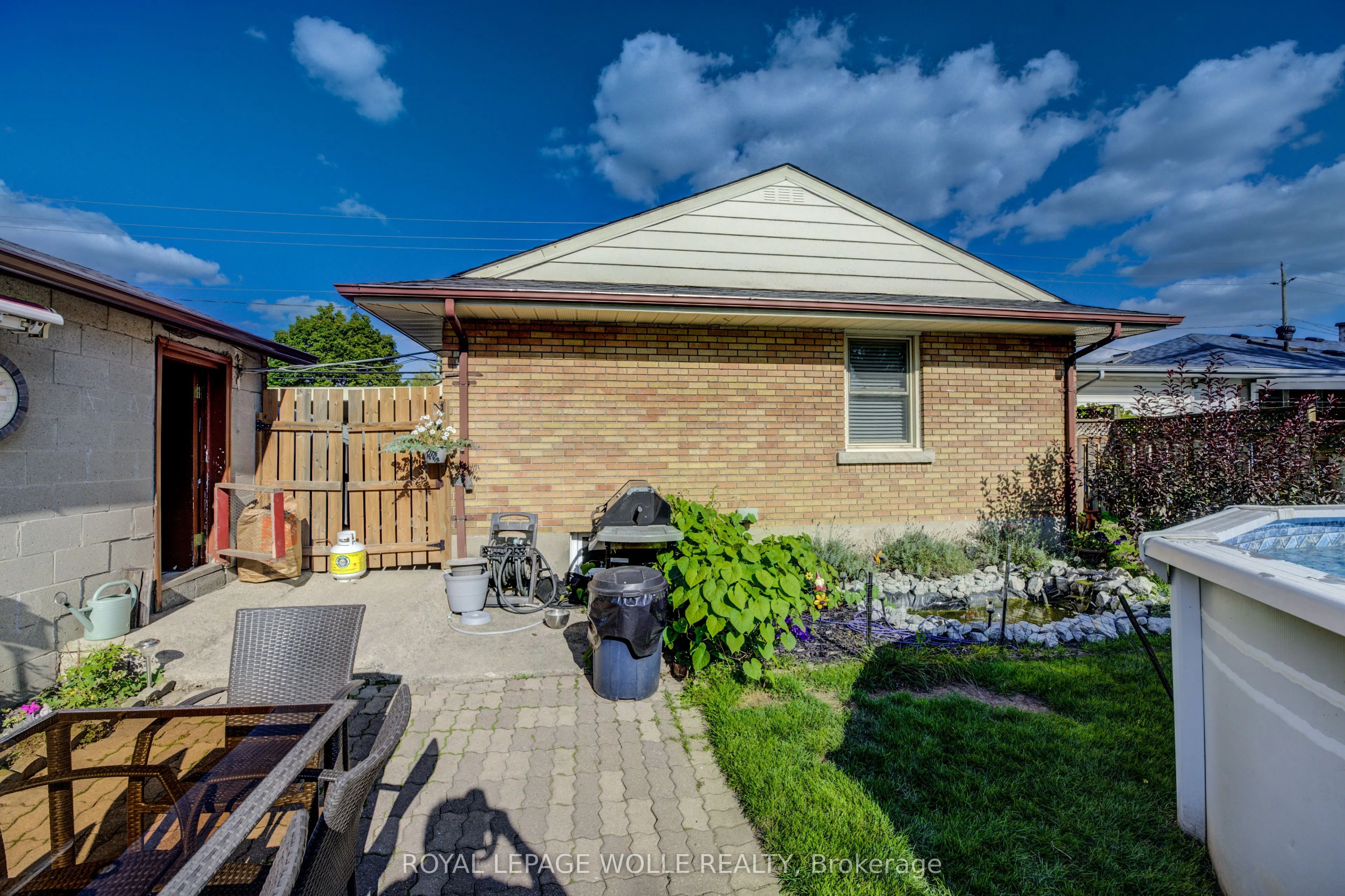 1584 Concession Road