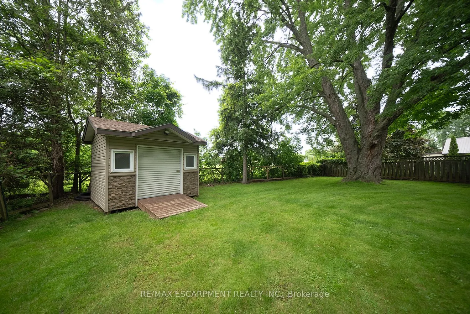 445 Powerline Road