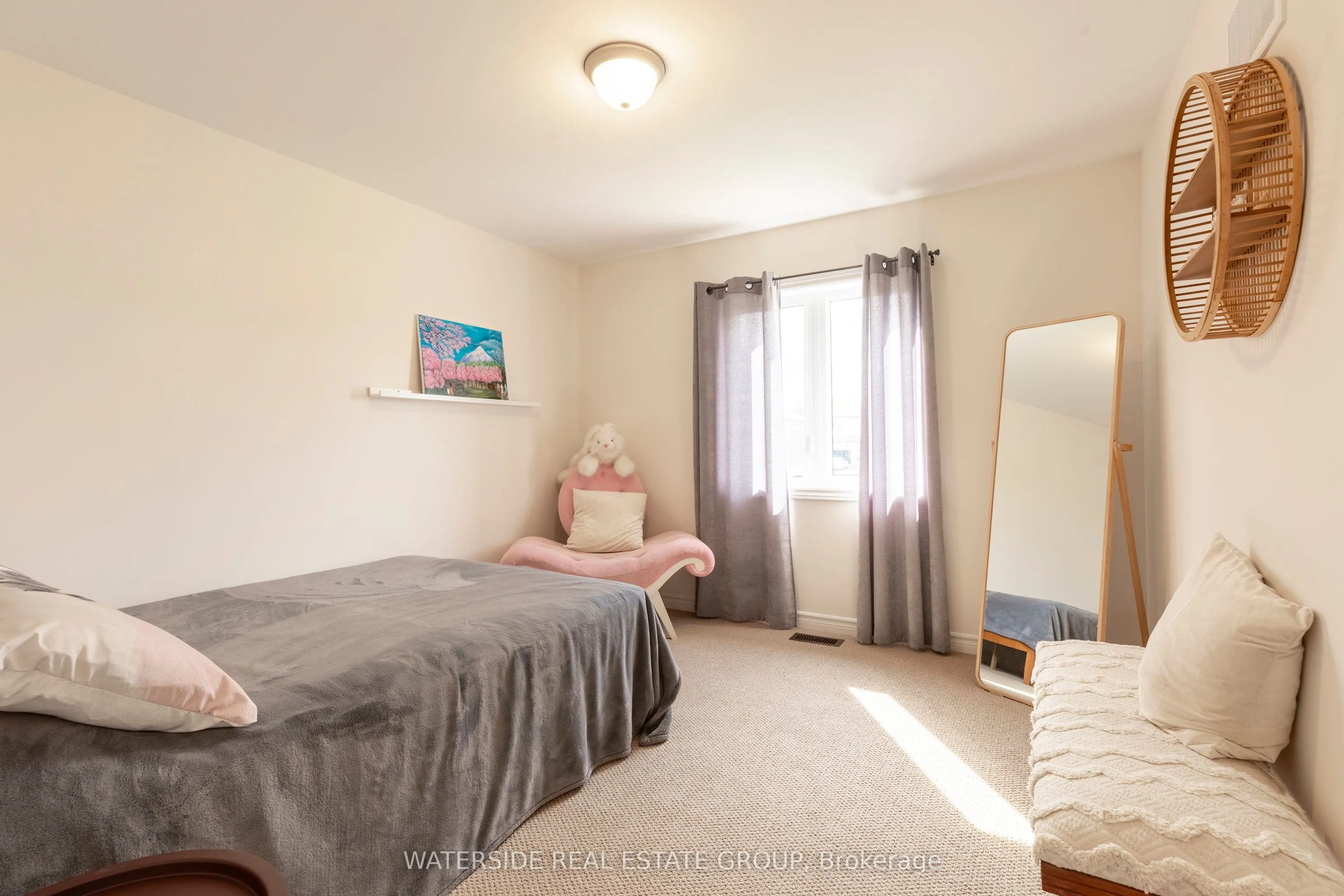 38 Oriole Crescent