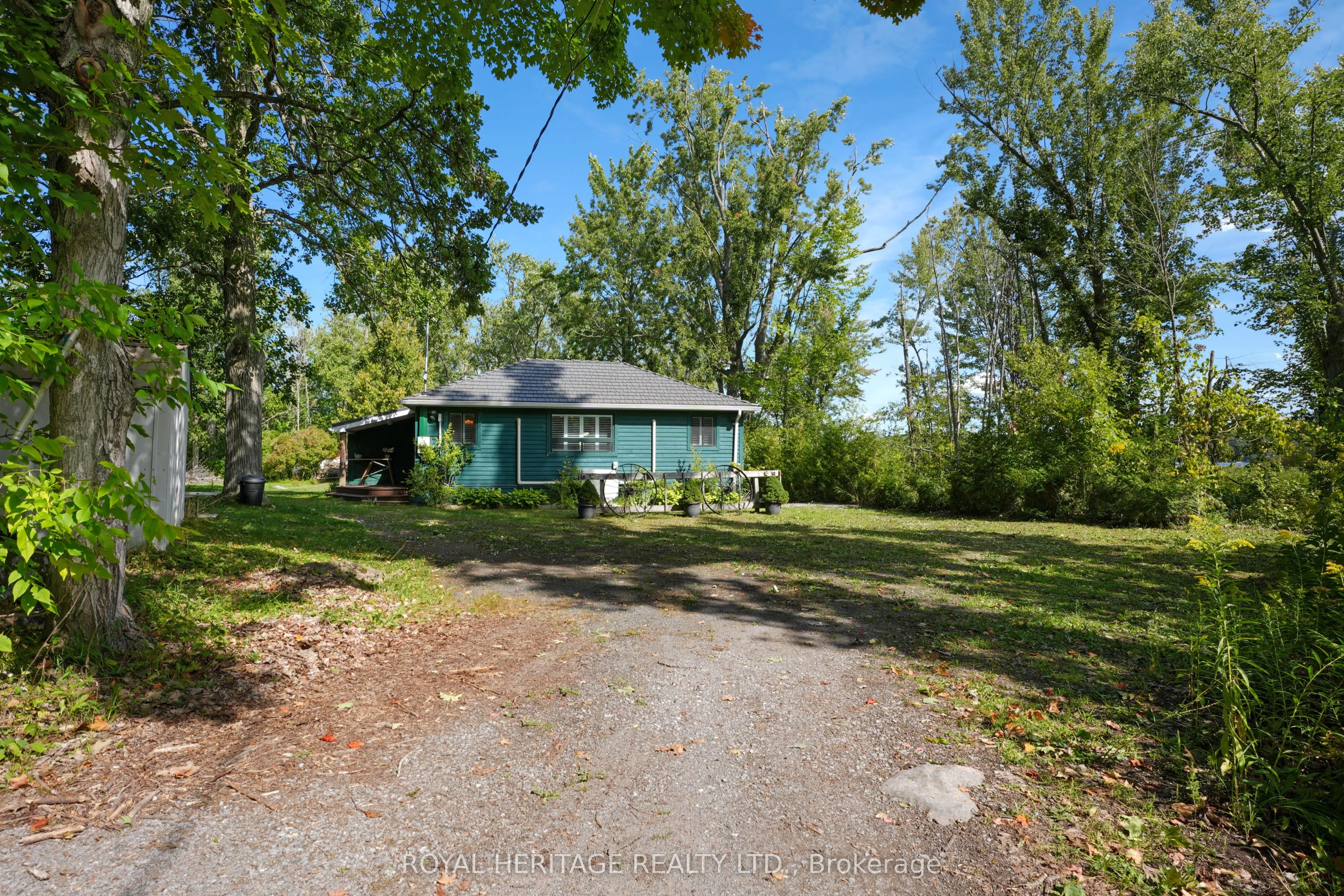 40 Valley View Lane N