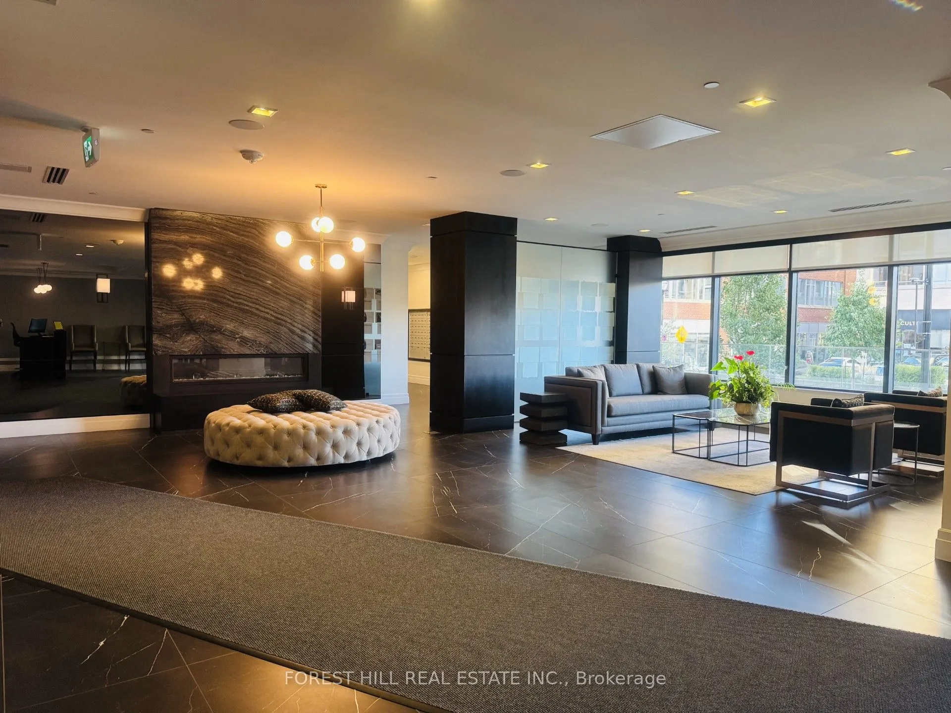 155 Caroline Street S, #611