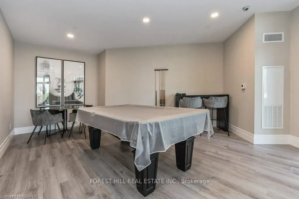 155 Caroline Street S, #611