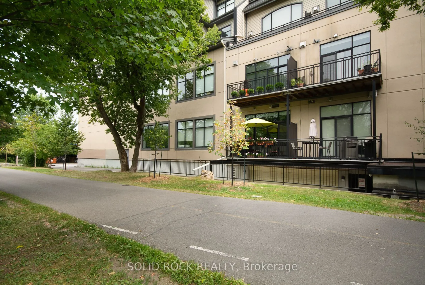 95 Beech Street, #105