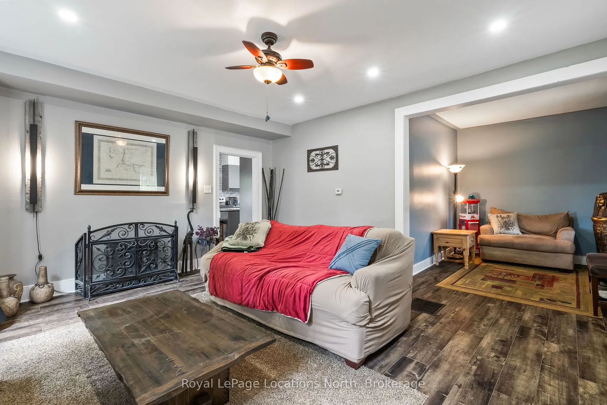 392082 Grey 109 Road