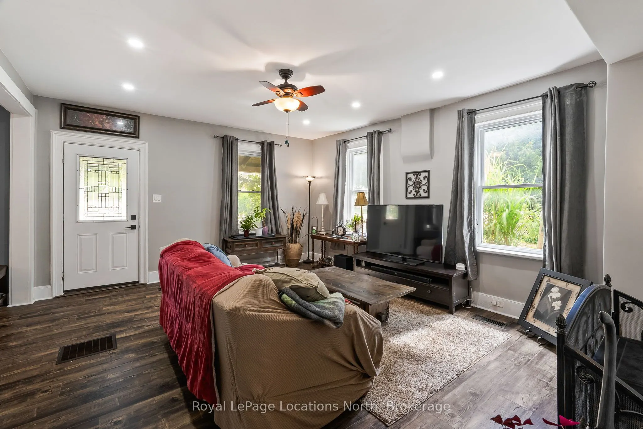 392082 Grey 109 Road