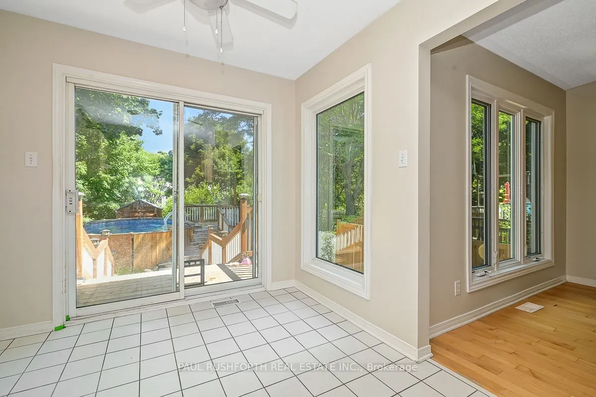 98 Piper Crescent