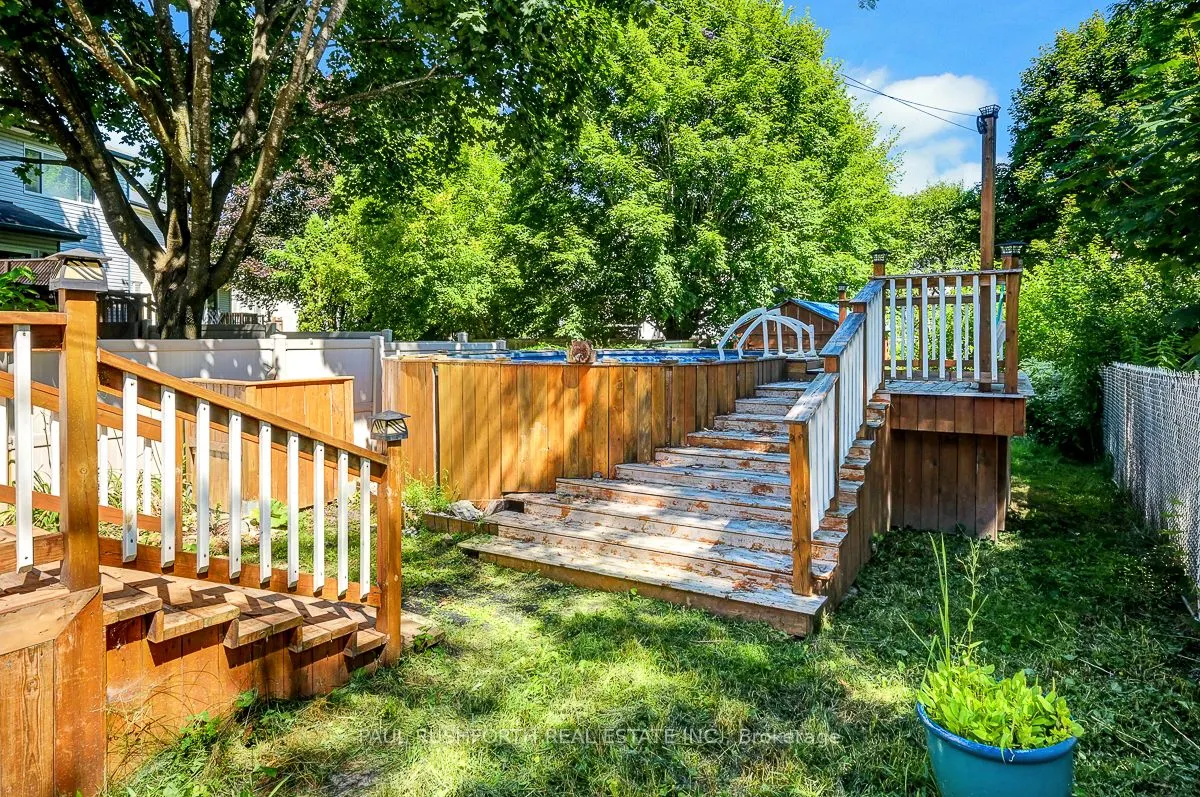 98 Piper Crescent