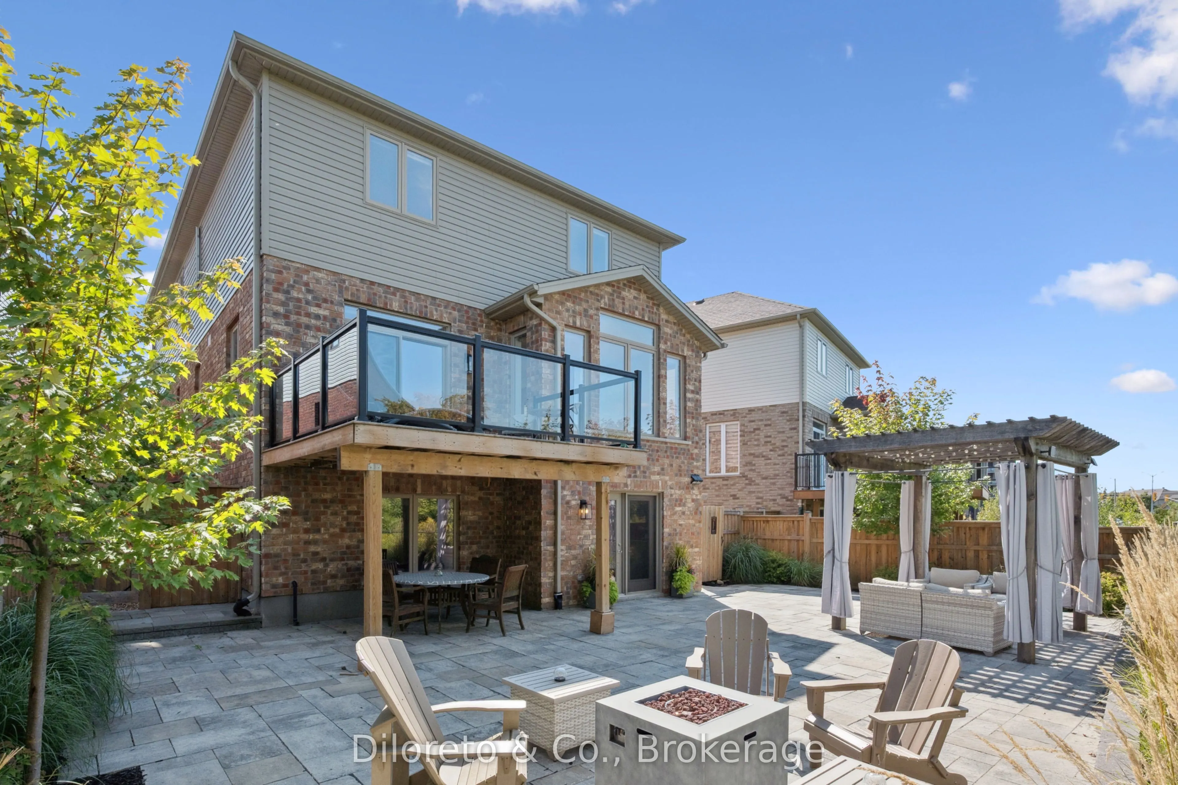 18 McIntyre Court