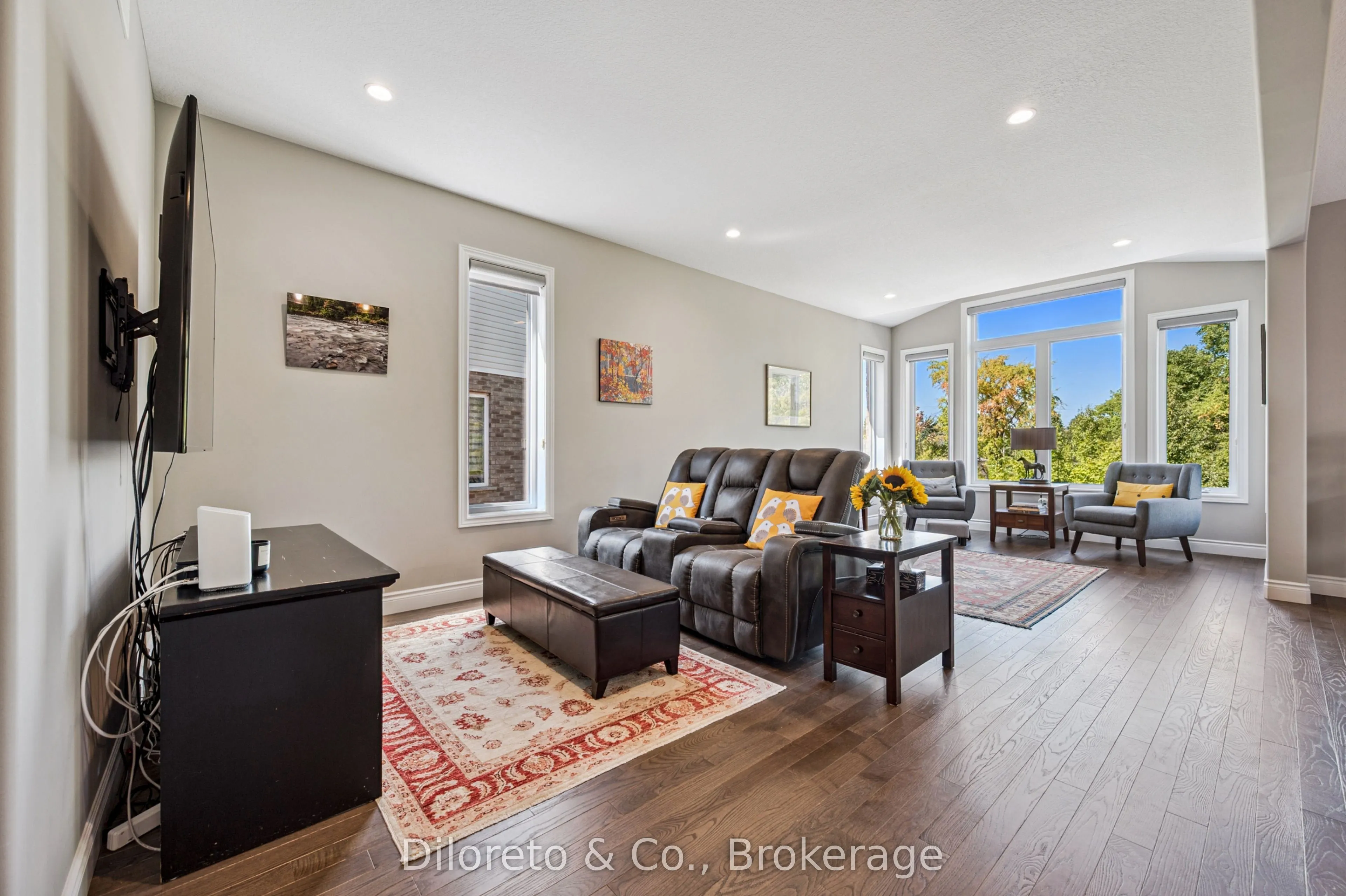 18 McIntyre Court