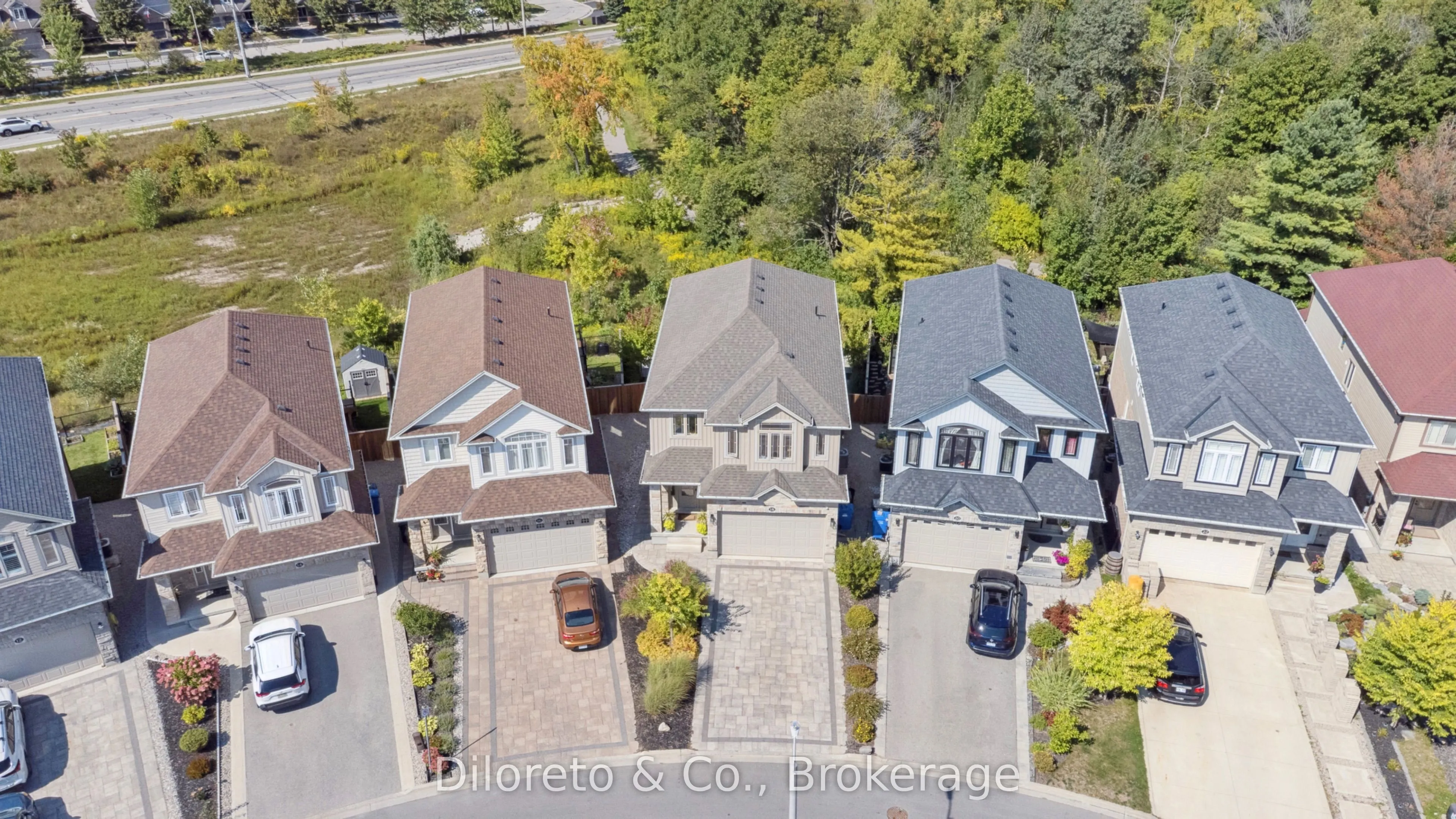 18 McIntyre Court